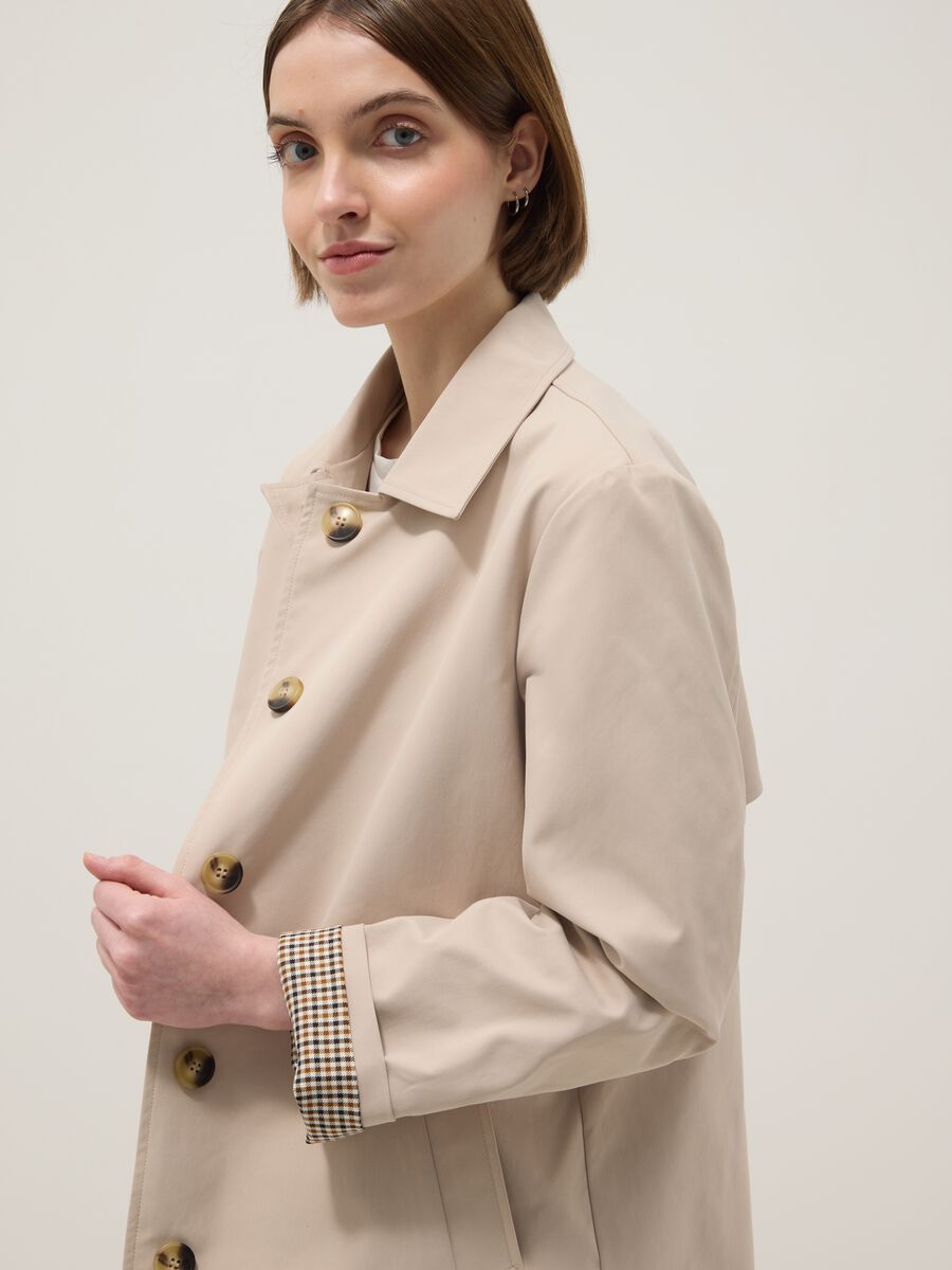 Giacca leggera beige regular fit con bottoni_0