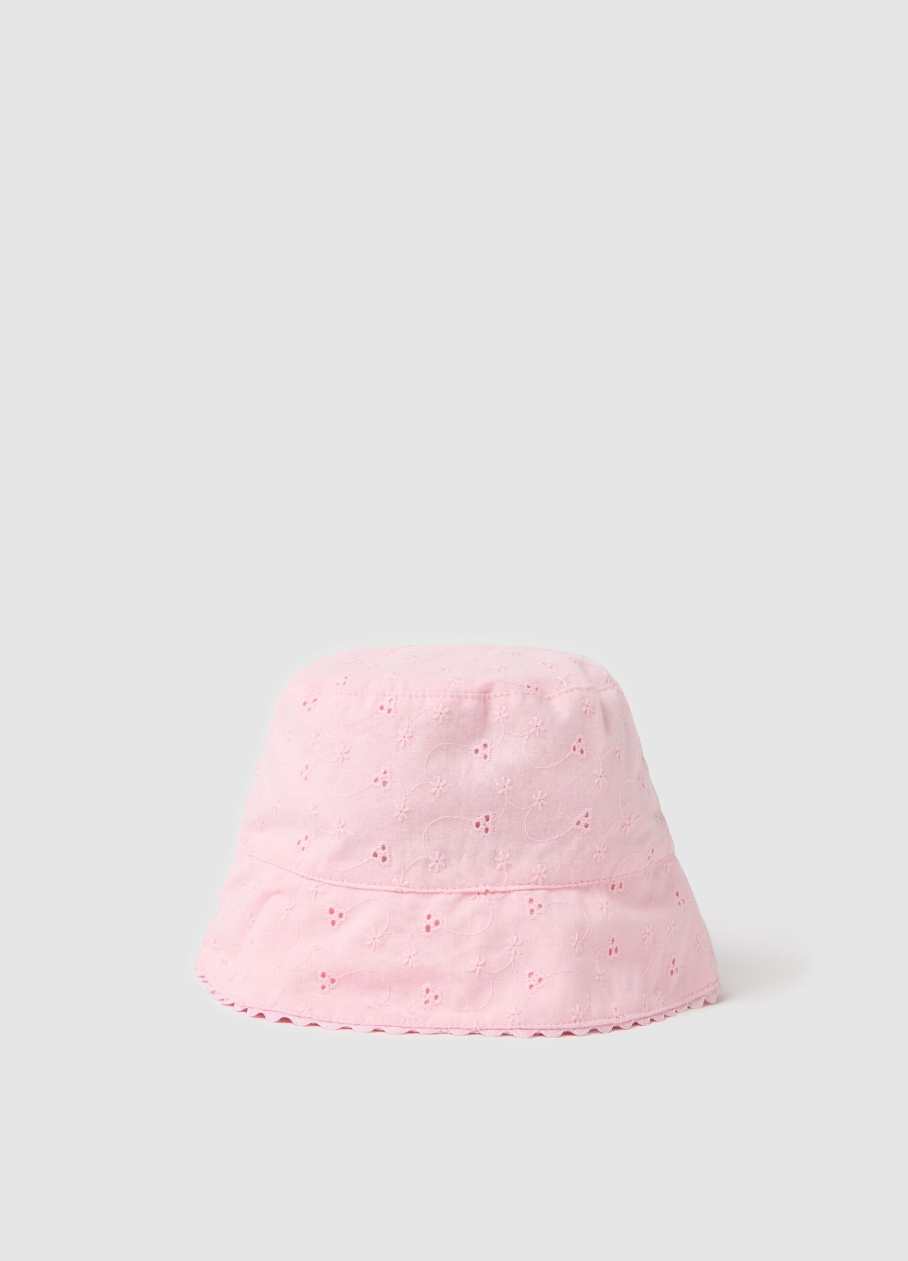 Cappello a cloche rosa in sangallo