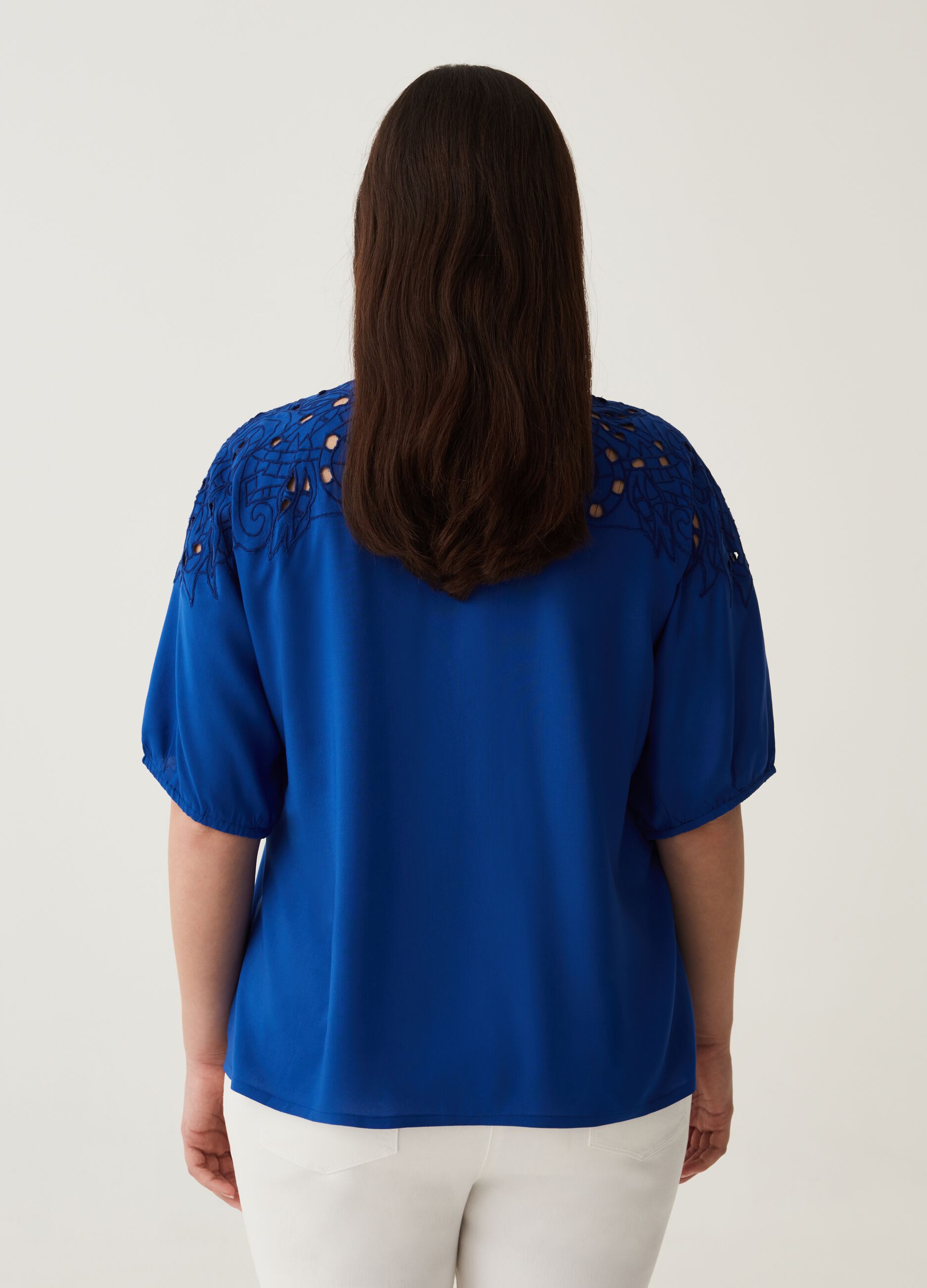 Blusa con inserti in sangallo Curvy MYA_2