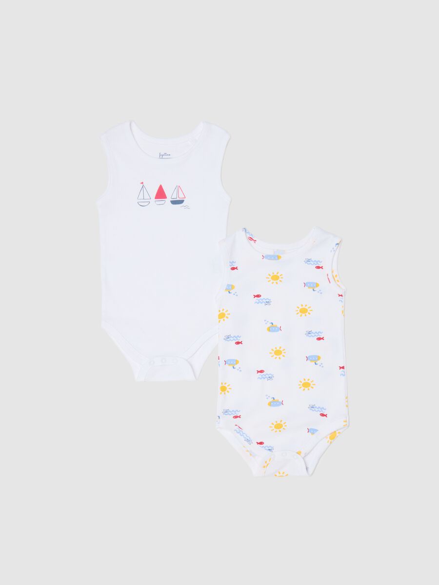 Two-pack white sleeveless bodysuits in organic cotton with print_0