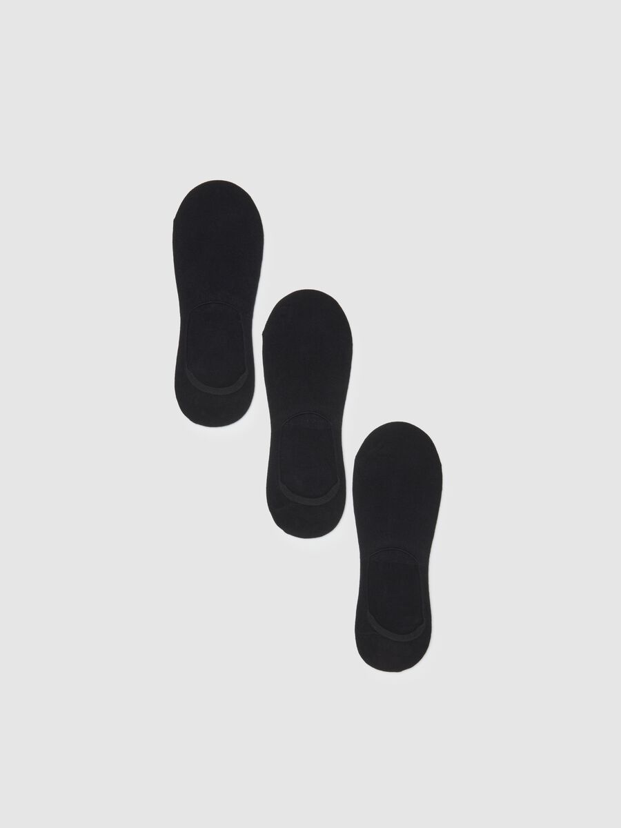 Black Invisible Socks Tripack in Regular Fit Cotton Blend_0
