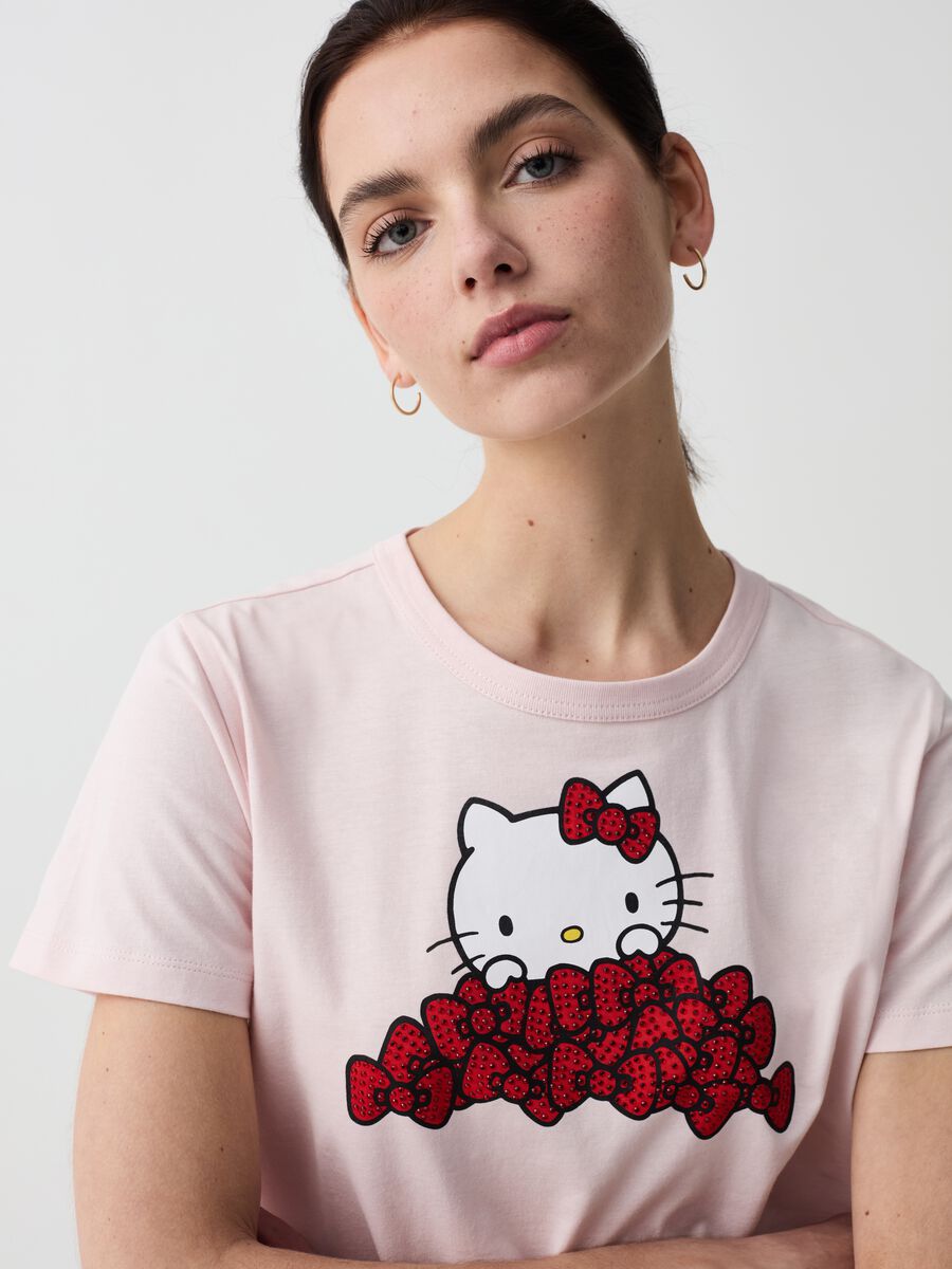 T-shirt con stampa Hello Kitty e strass_1