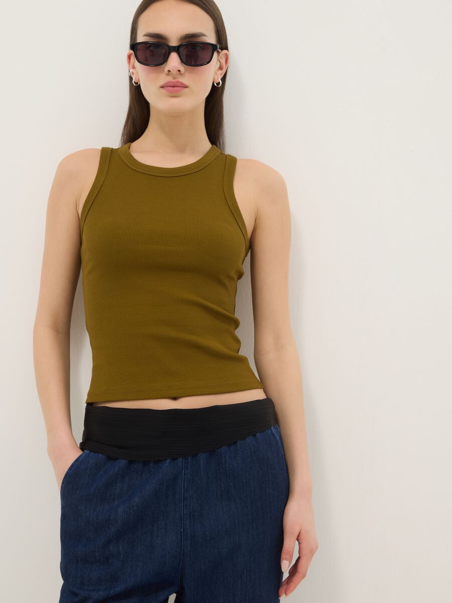 Tank top fitted verde in cotone elasticizzato a costine_0