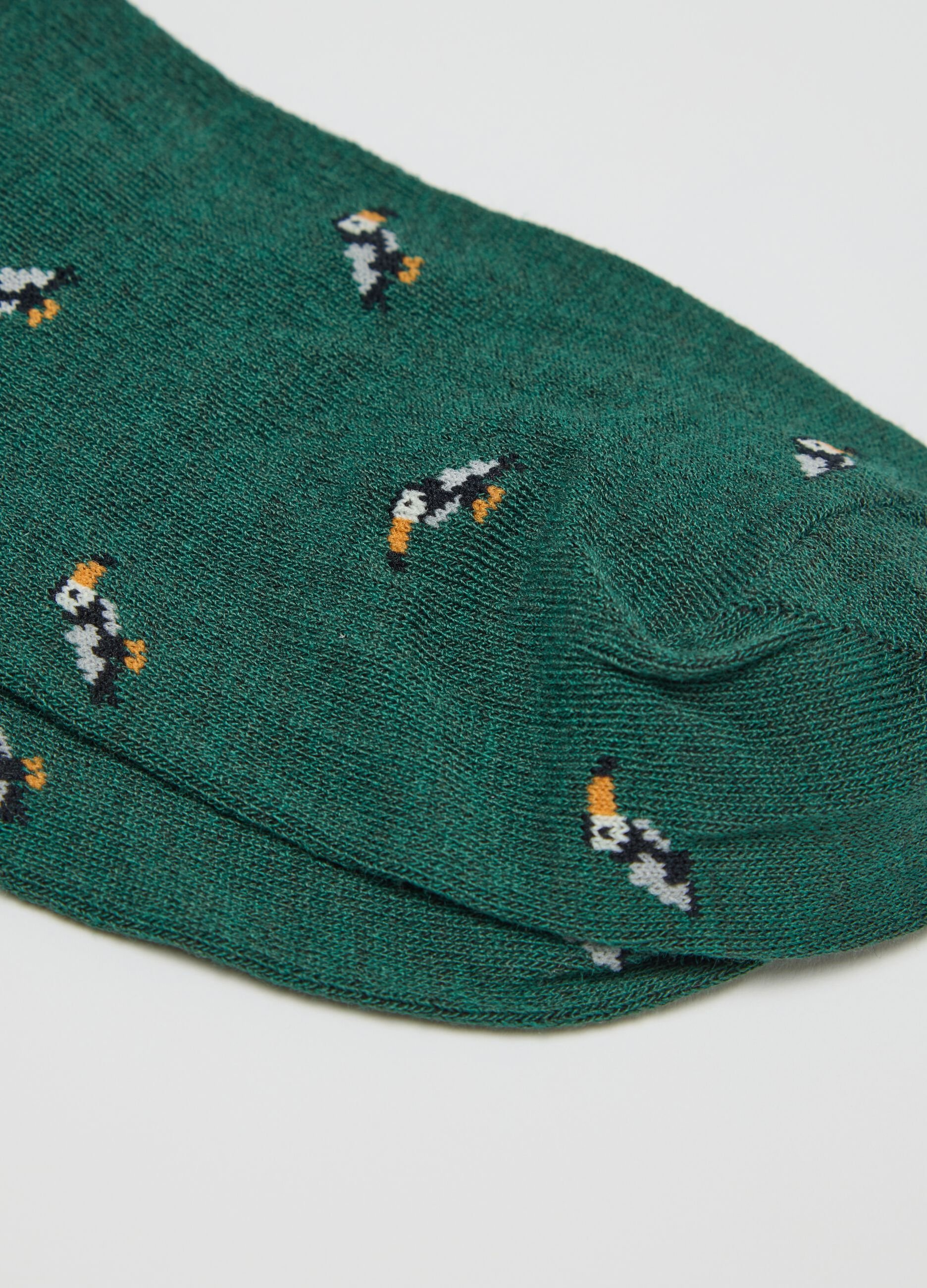 Long stretch viscose socks with design