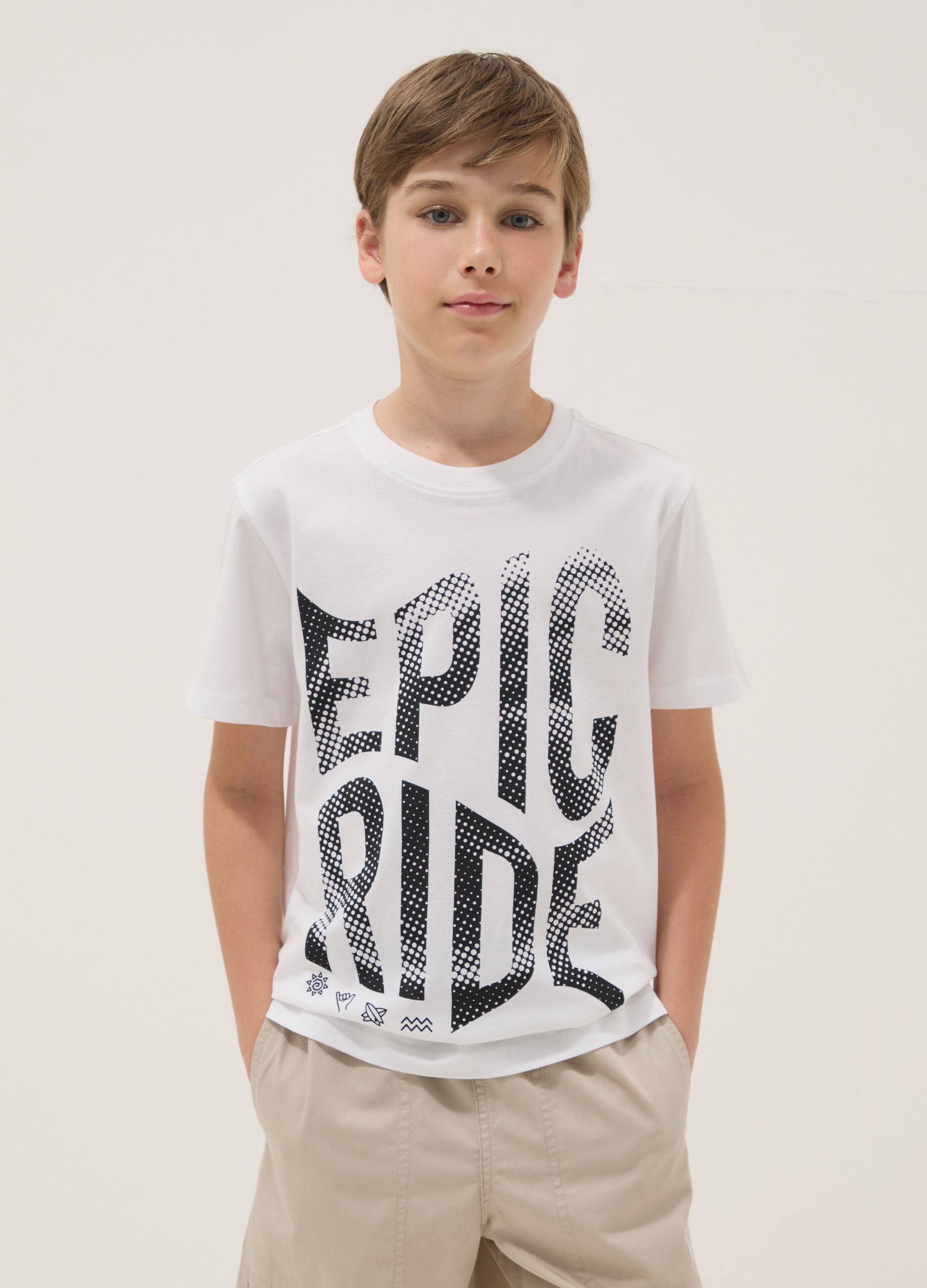 White short-sleeve organic cotton T-shirt