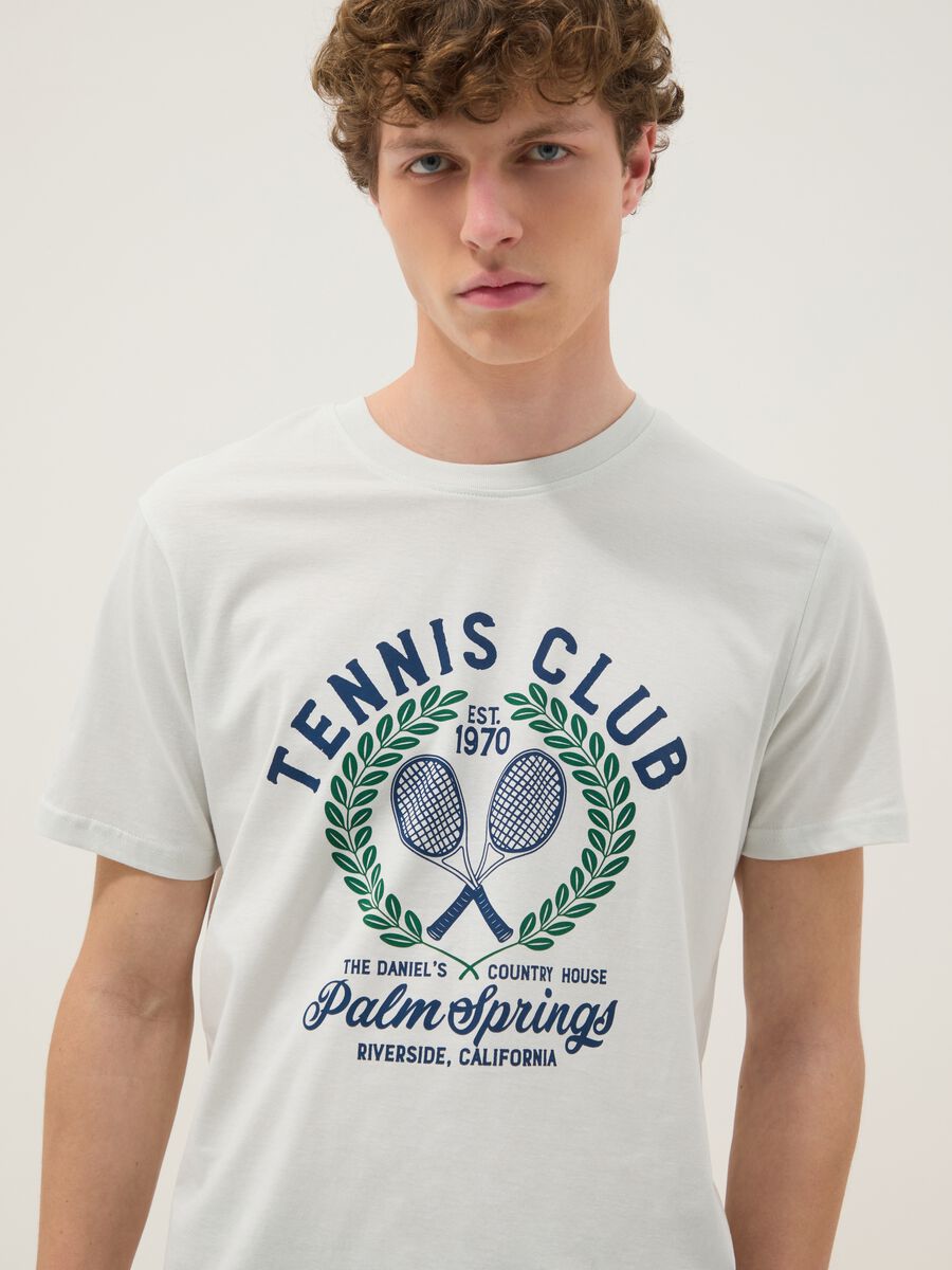 T-shirt bianca con stampa in puro cotone regular fit_3