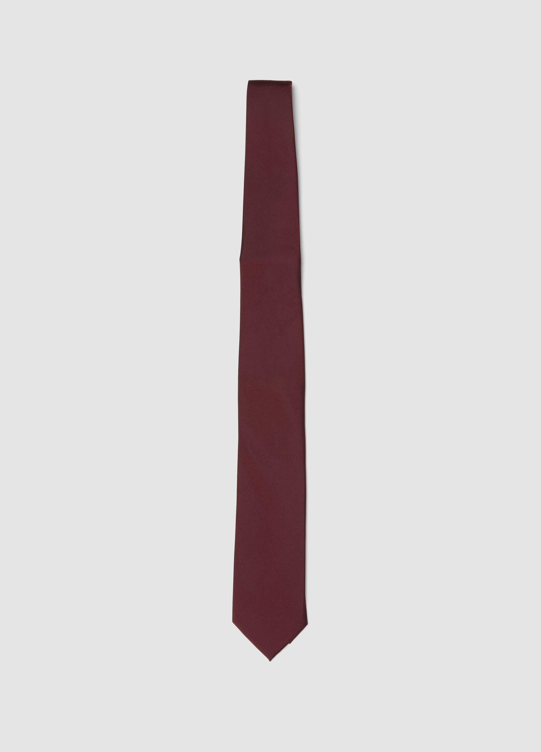 Red tie, 7.5 cm blade