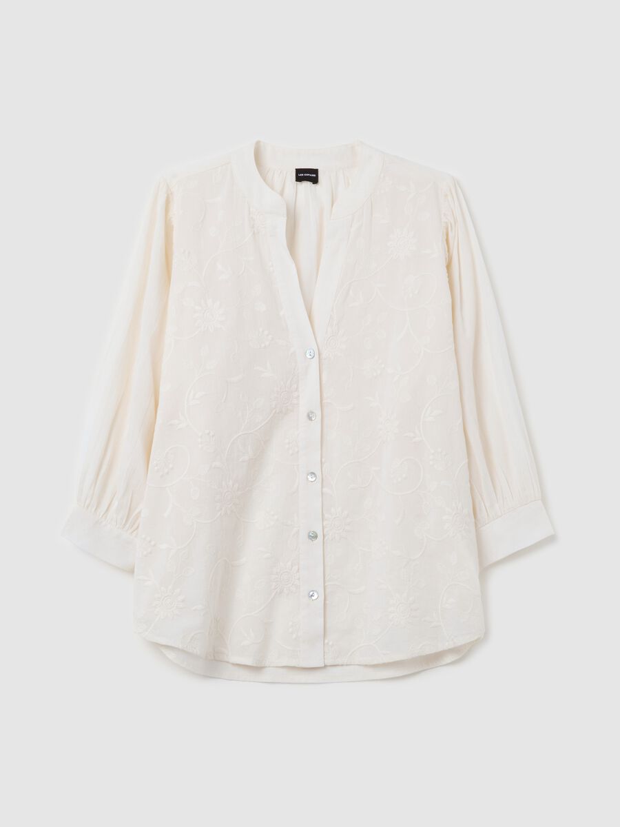White cotton shirt with floral embroidery_4