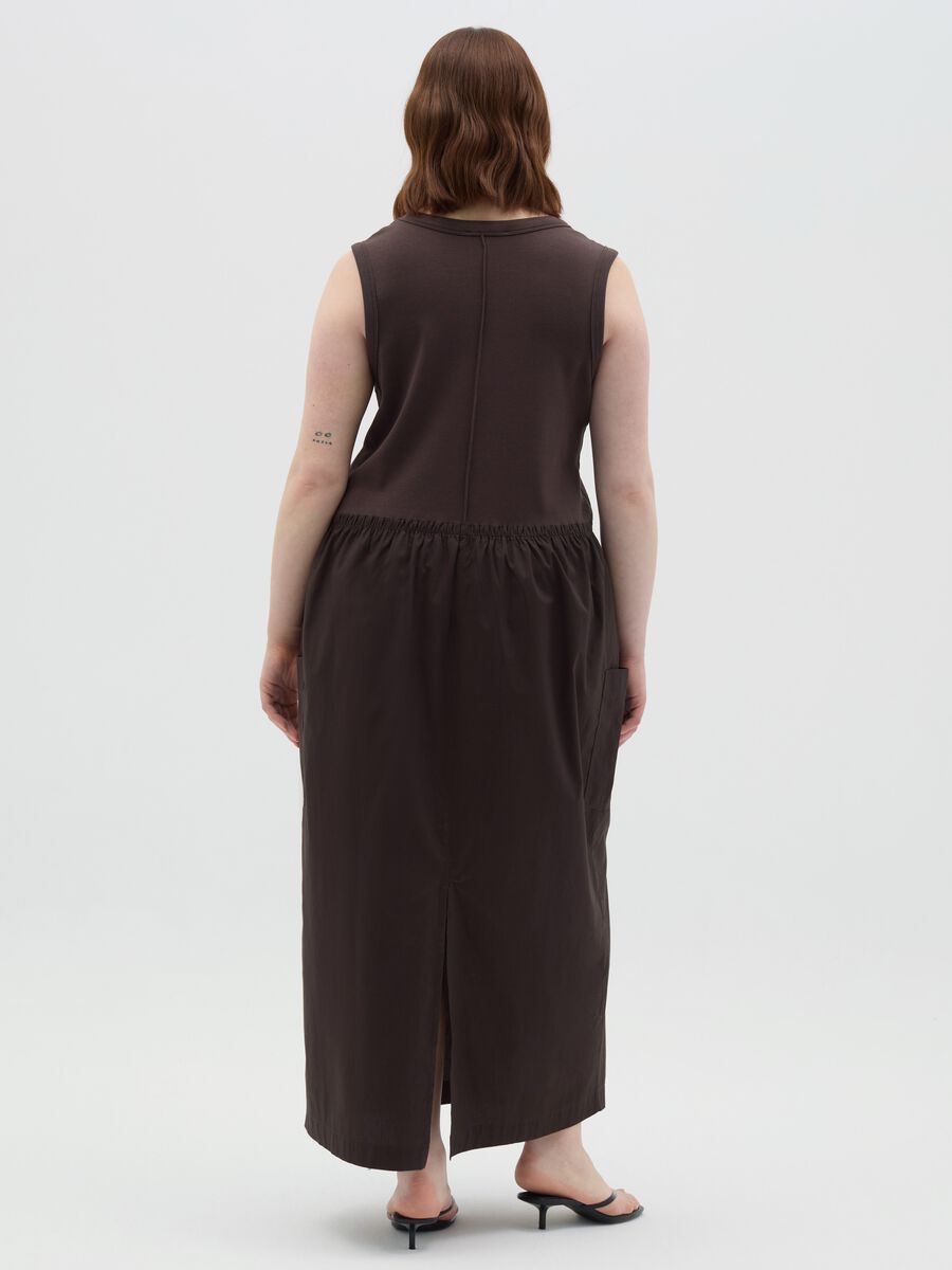 Long sleeveless brown dress in stretchy cotton_3
