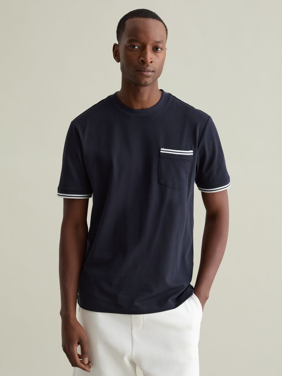 T-shirt with striped details and pocket_0