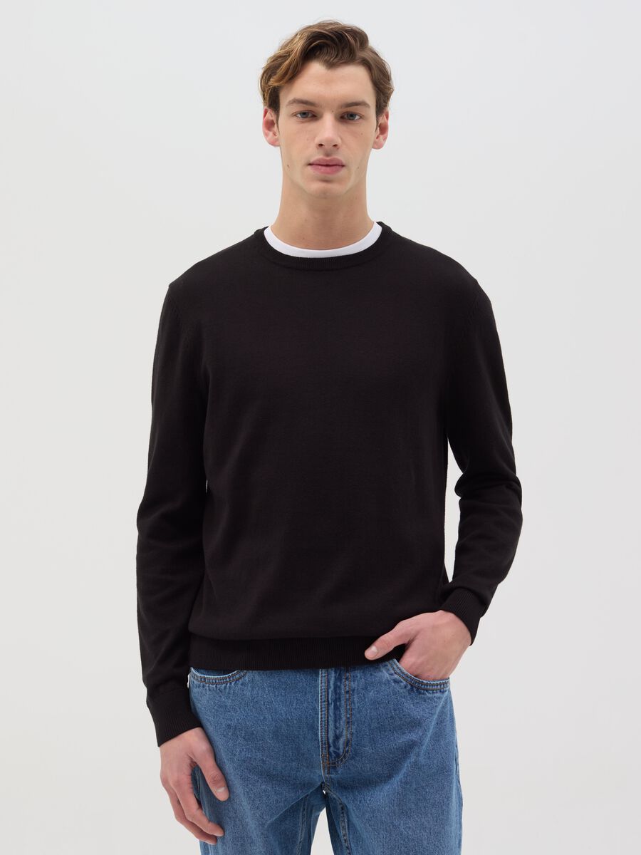 Round neck pullover_0
