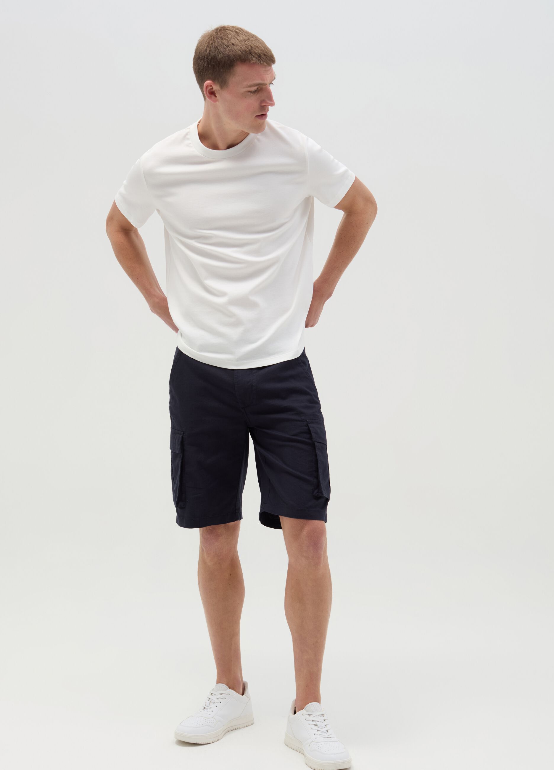 Stretch cotton cargo Bermuda shorts