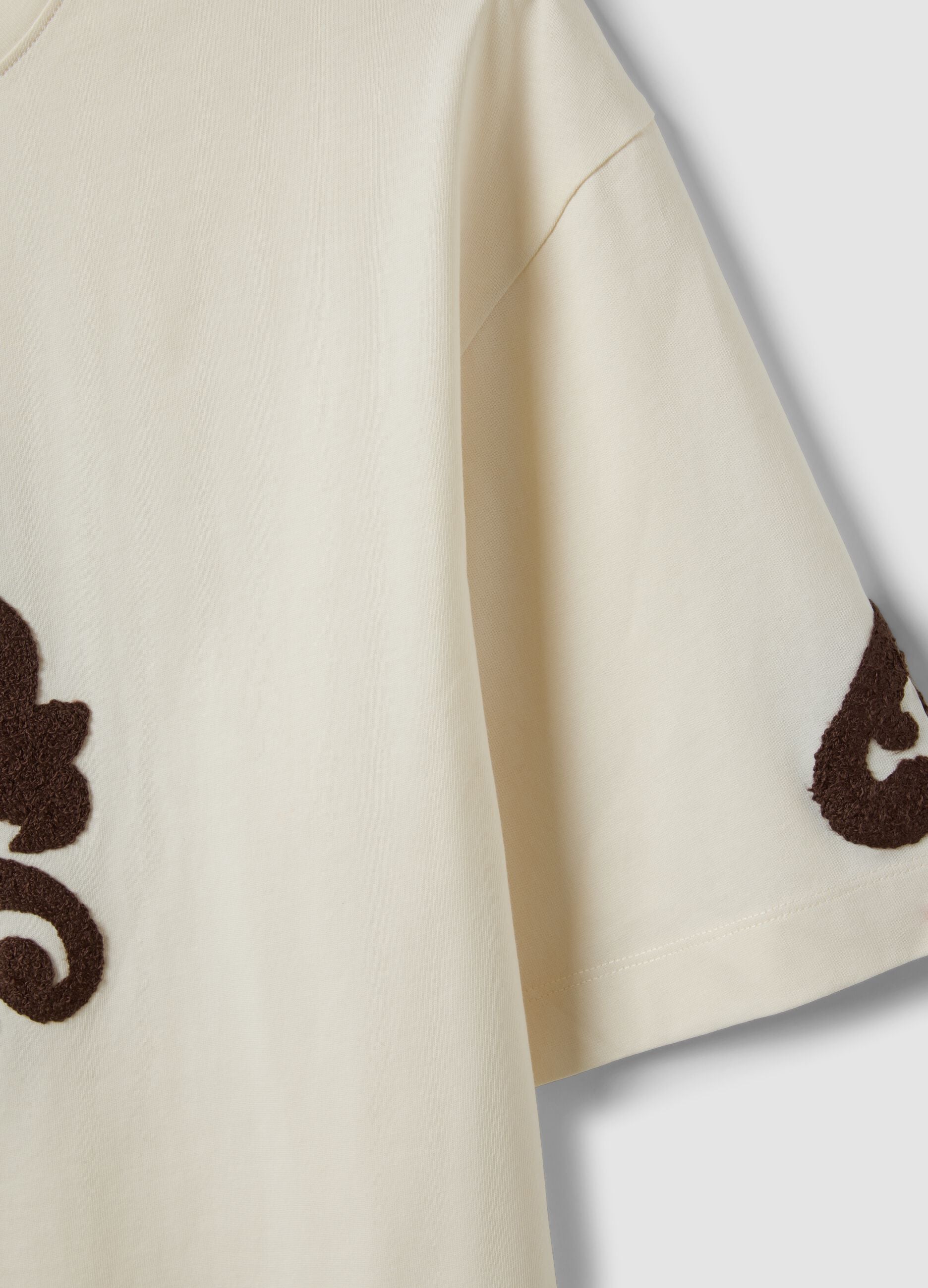 T-shirt beige in puro cotone con ricami regular fit