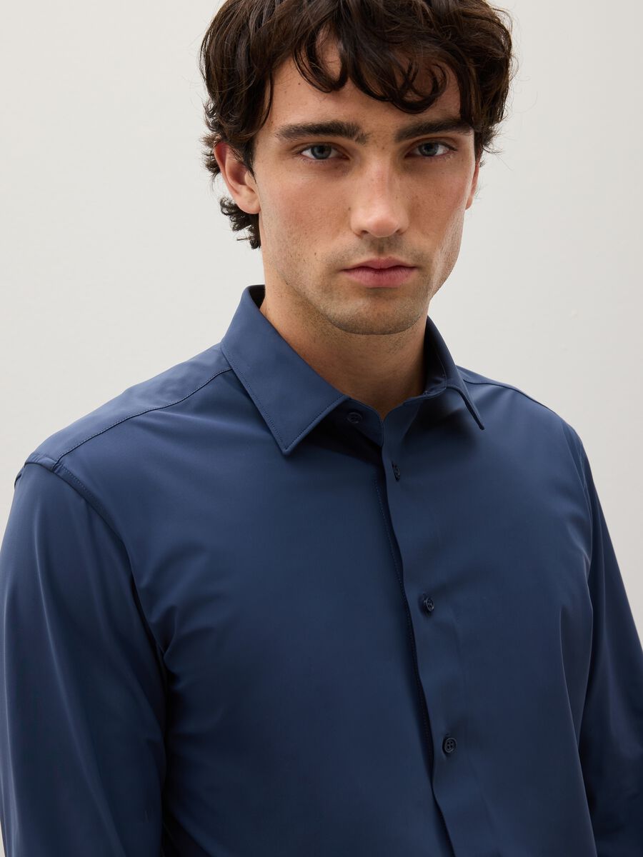 Camicia in tessuto elasticizzato blu slim fit_1