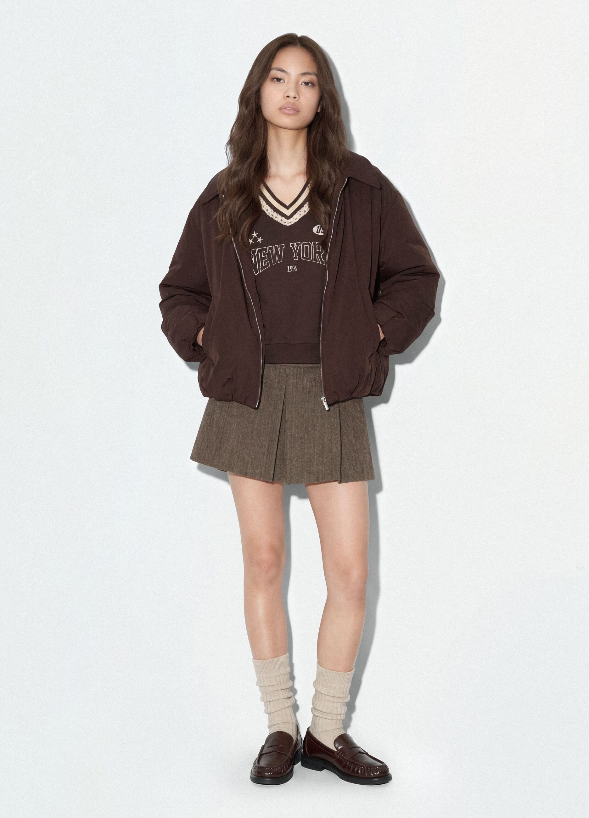 Giacca marrone regular fit con zip e collo ampio