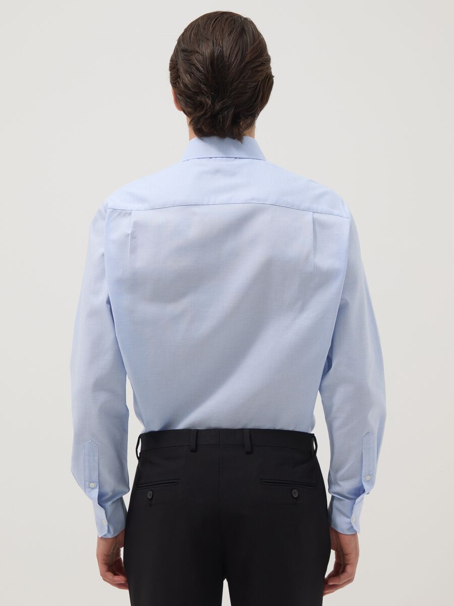 Camicia in puro cotone azzurra con microquadri regular fit easy iron_2