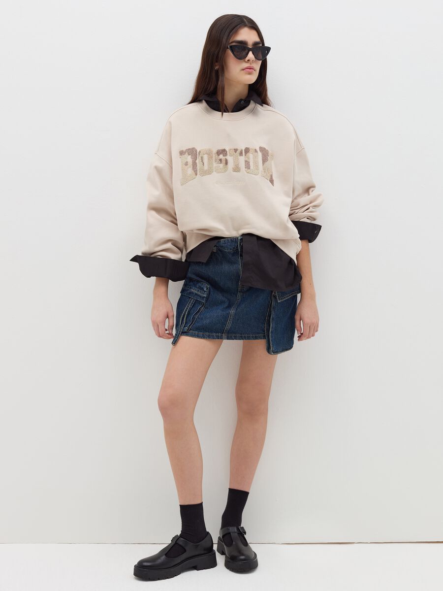 Oversized sweatshirt with lettering_1