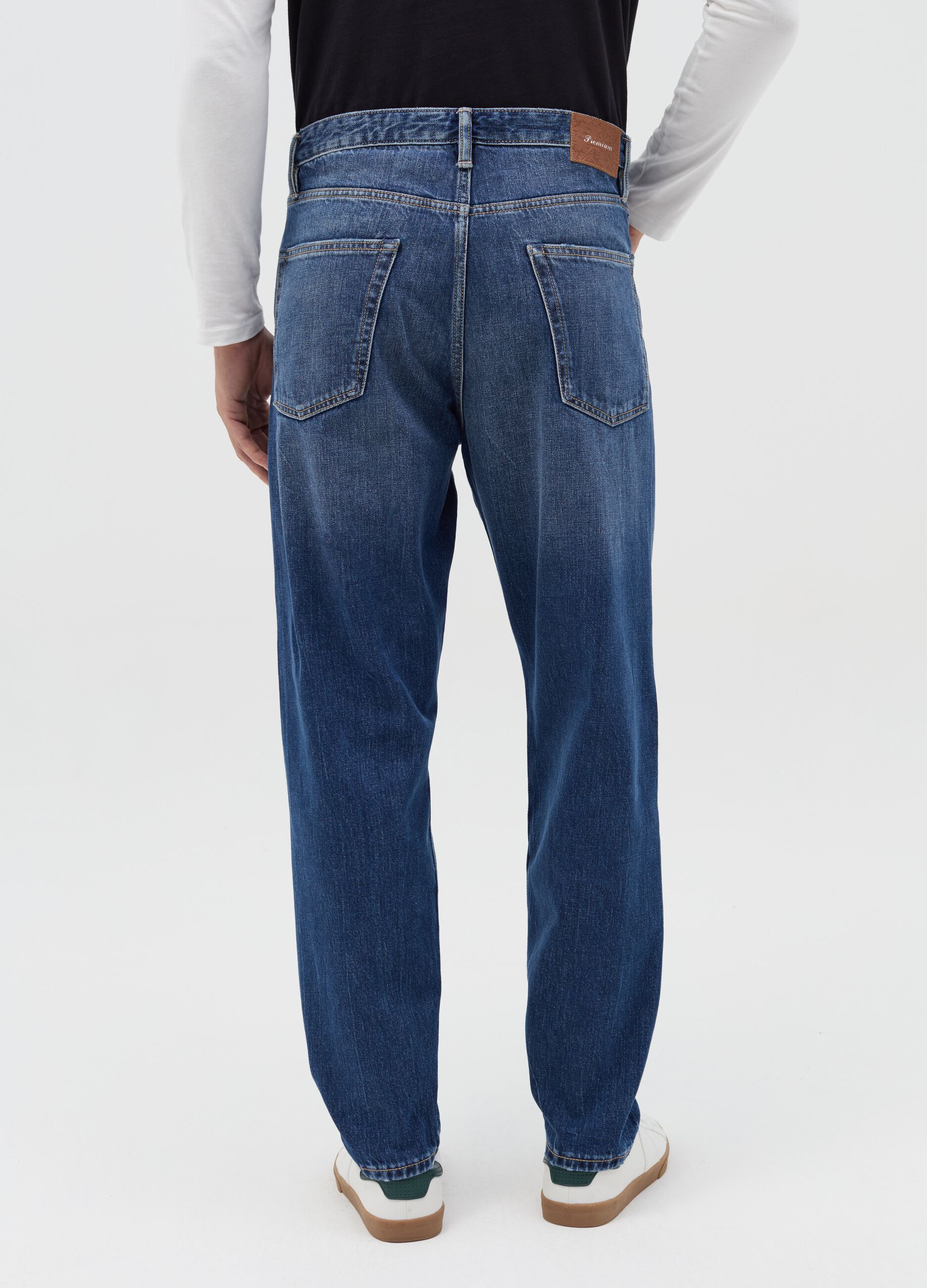 Regular blue tapered-fit jeans