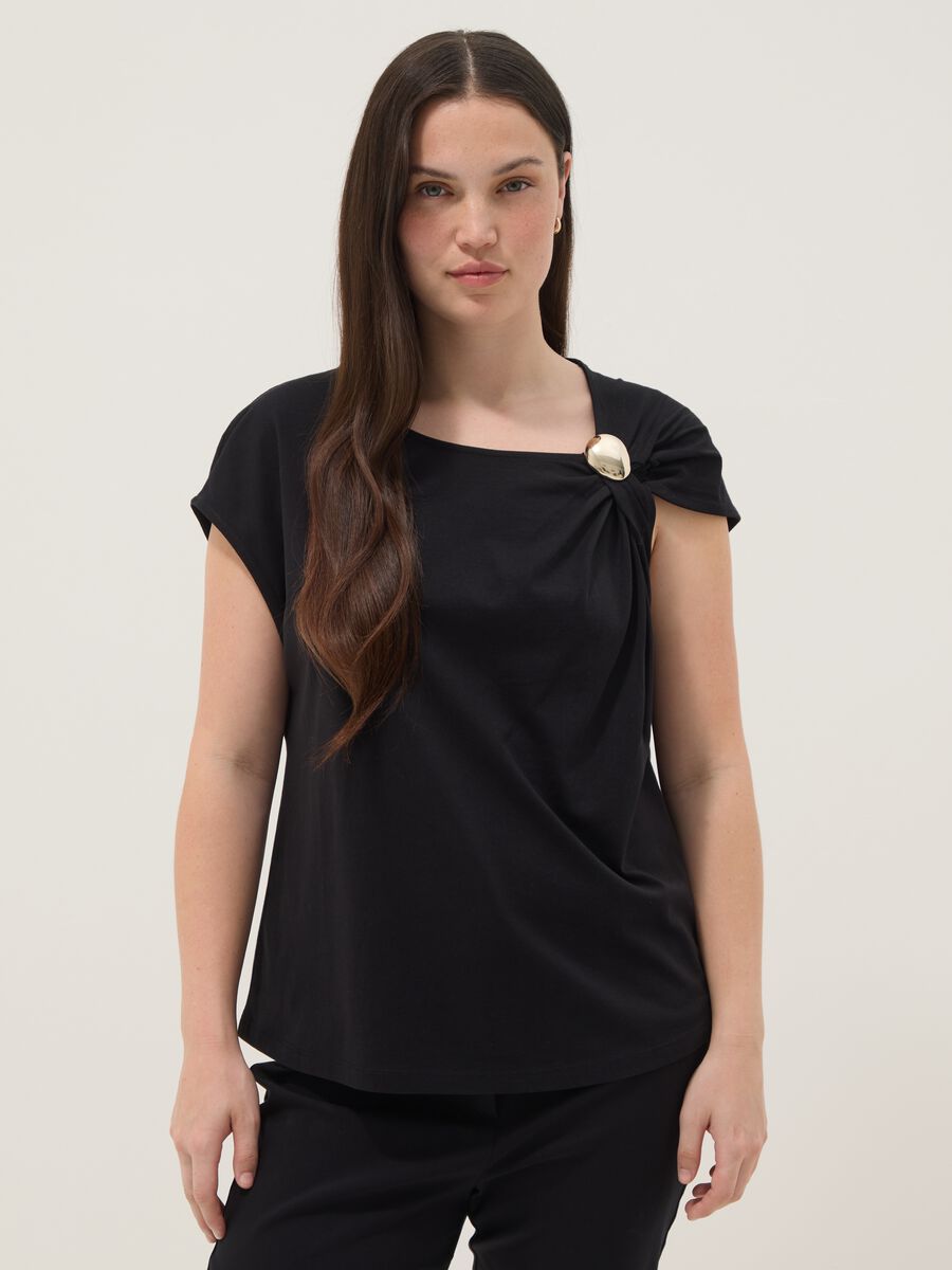 Black pure cotton T-shirt with draping and brooch_1