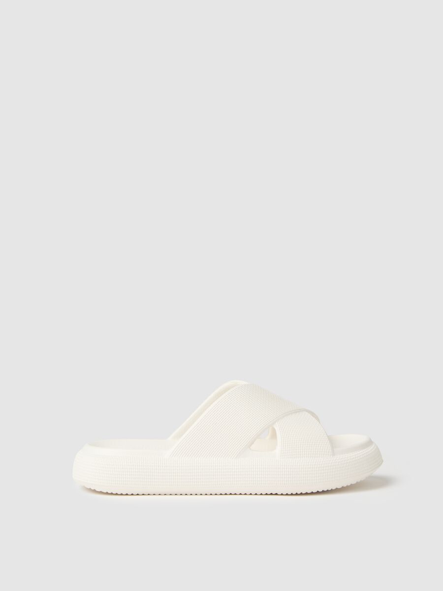 Women's white rubber sandals with crossed strap_0