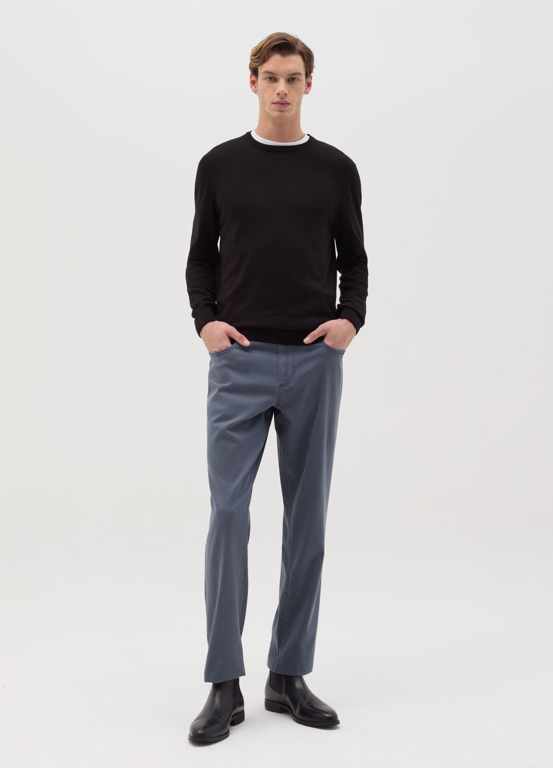 Slim-fit trousers with five pockets