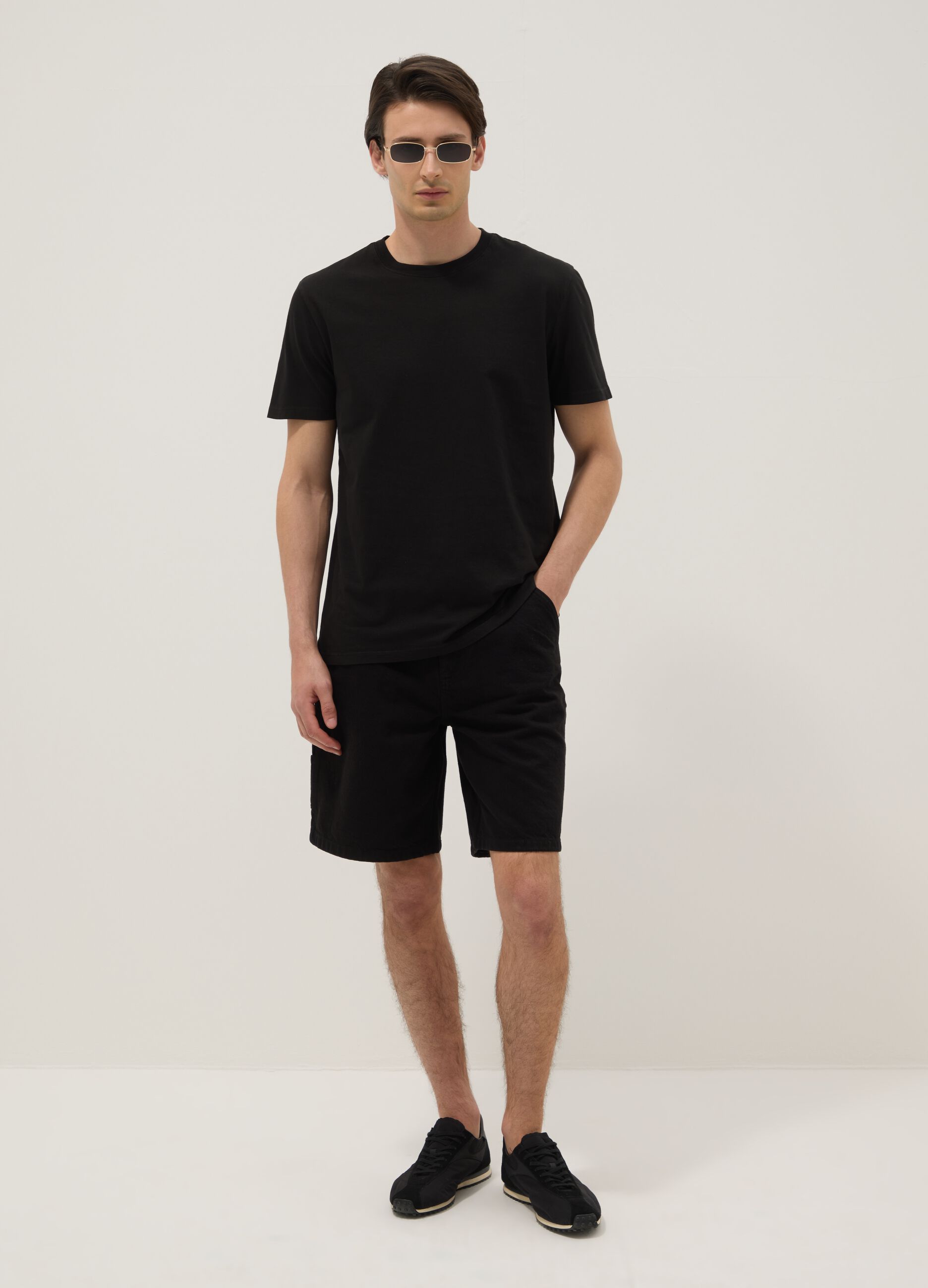 Bermuda cargo neri in puro cotone