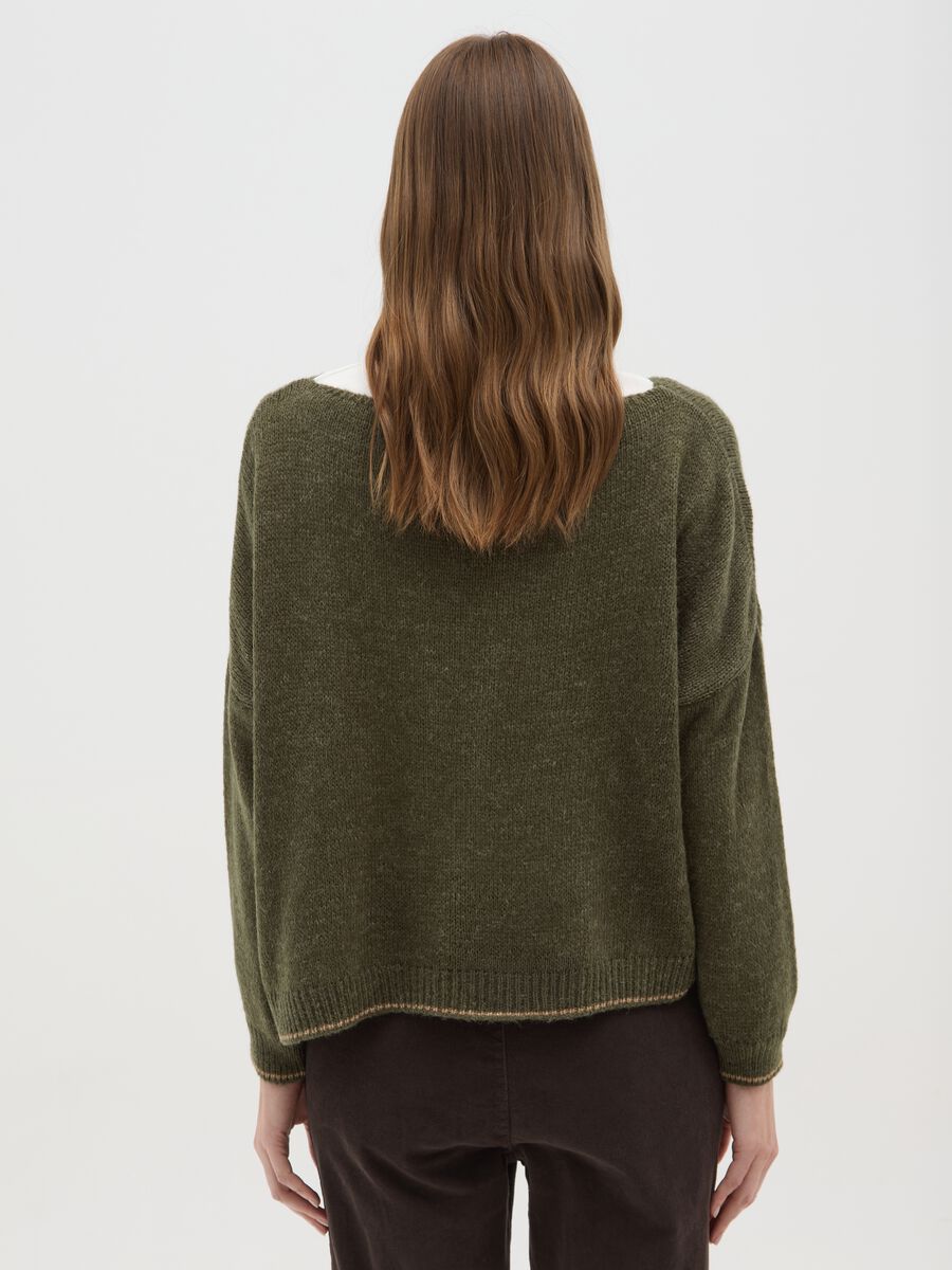 Dark green sweater with round neckline and contrast trim_2