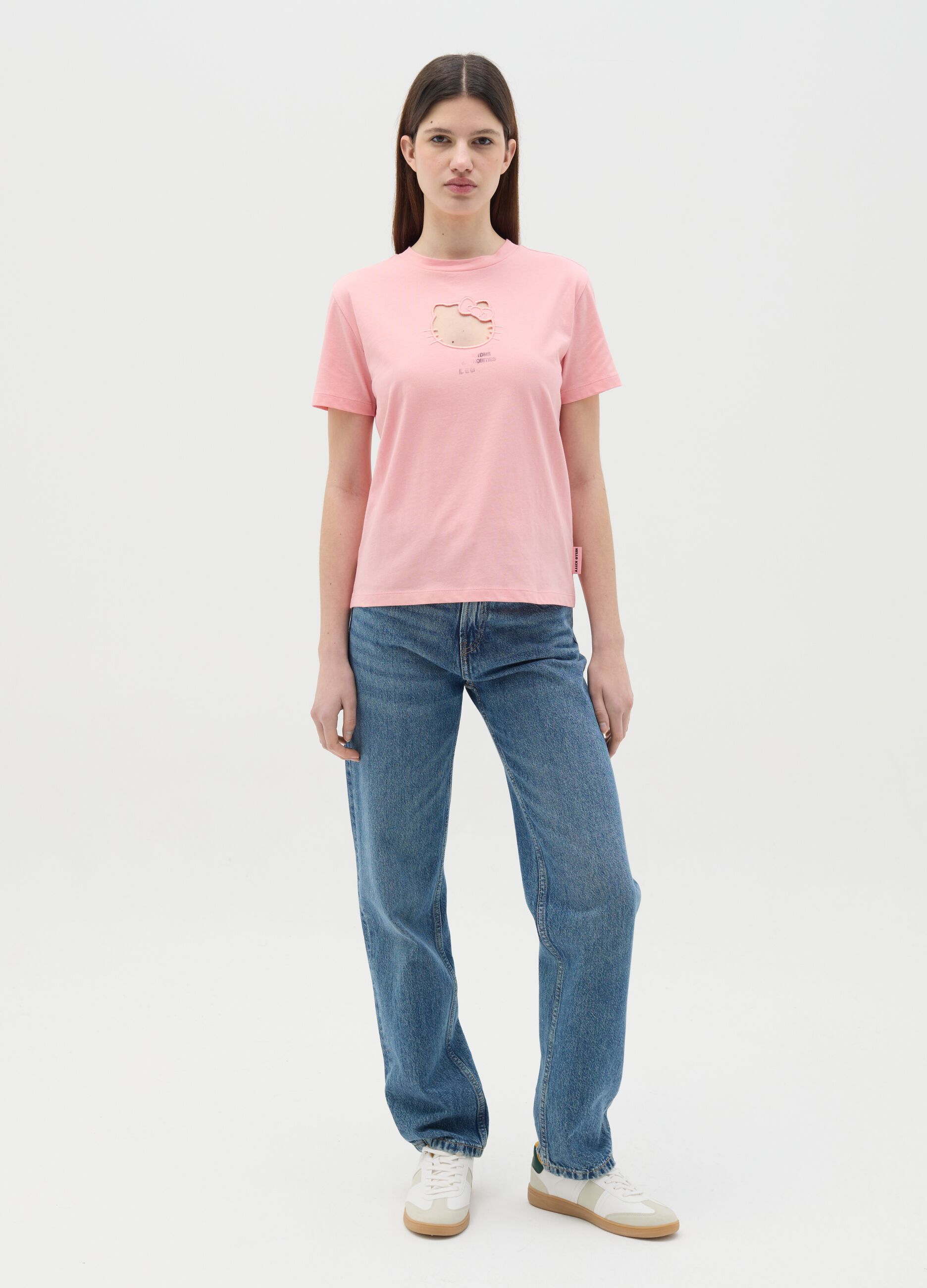 Pink T-shirt in cotton with Hello Kitty embroidery