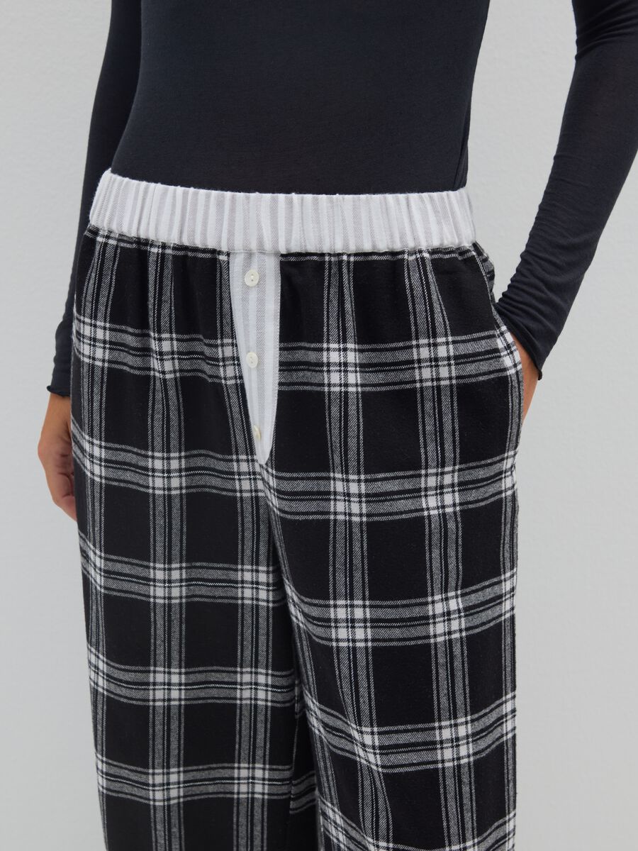 Pantaloni in flanella neri regular fit_3