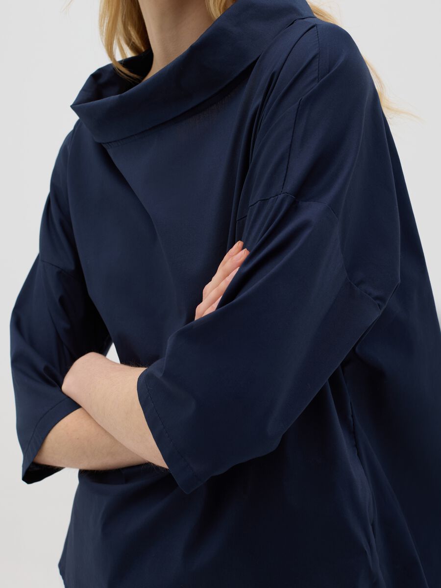 Long Sleeve Blue Top with Soft Neckline Hybrid_3
