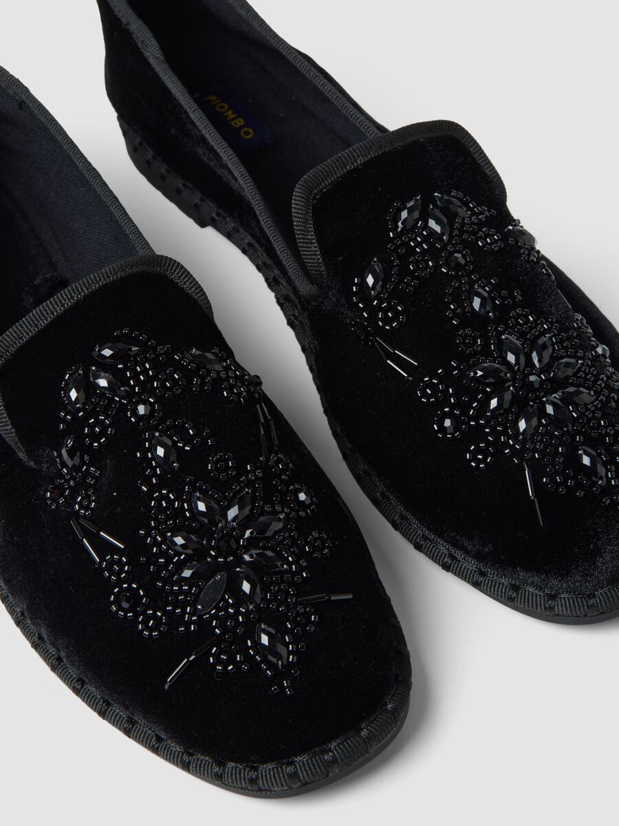 Classic black Friulane with jewel embroidery_2