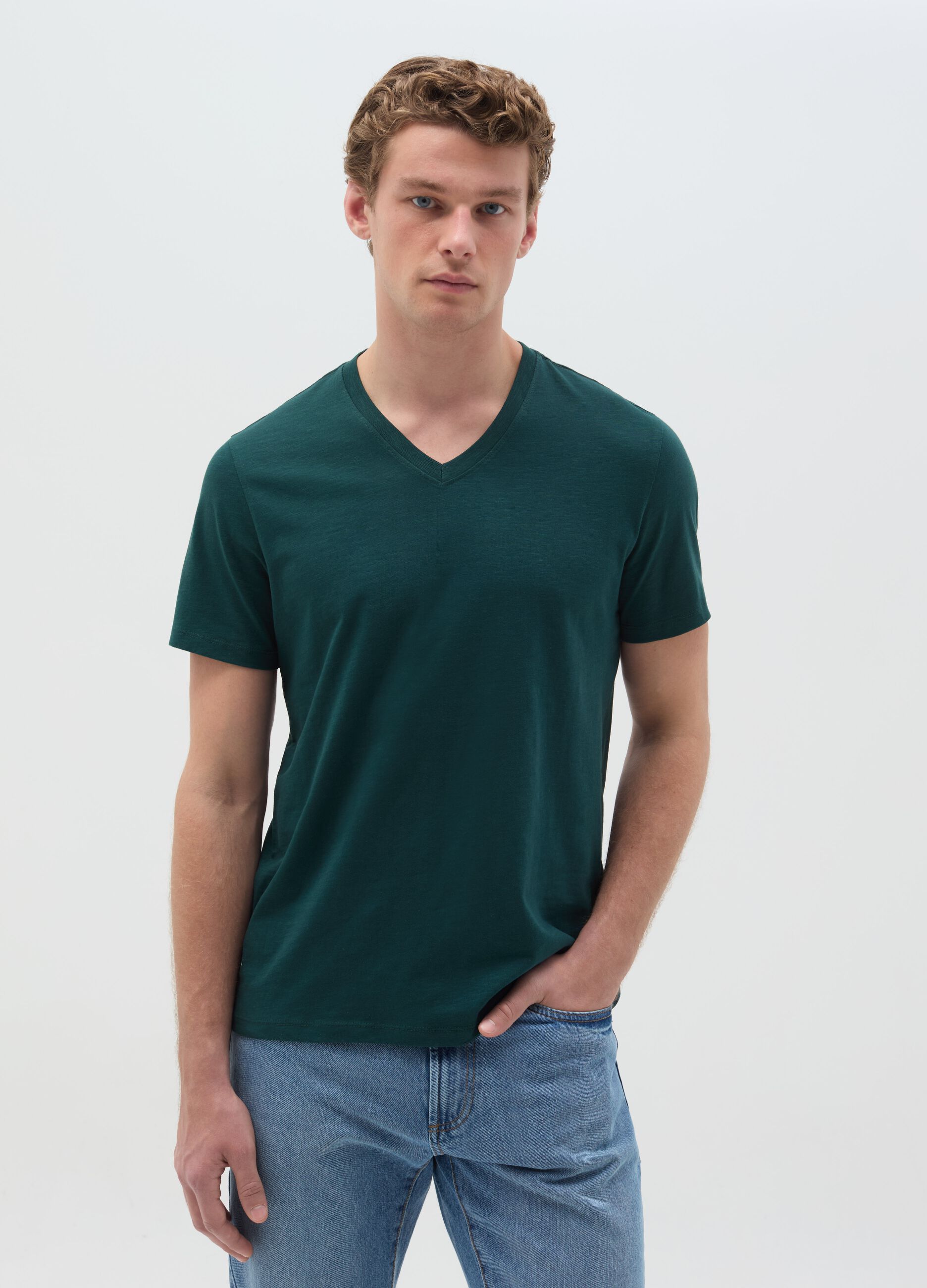Slub cotton T-shirt with V neck