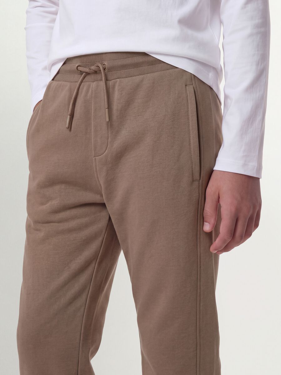 Beige organic cotton jogger trousers_2