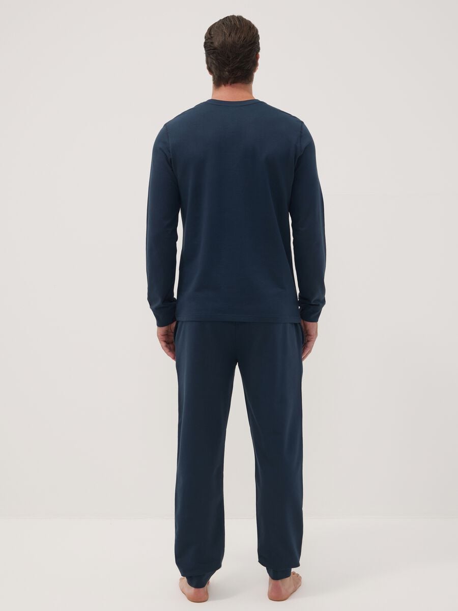 Pigiama blu in puro cotone con scollo serafino_3
