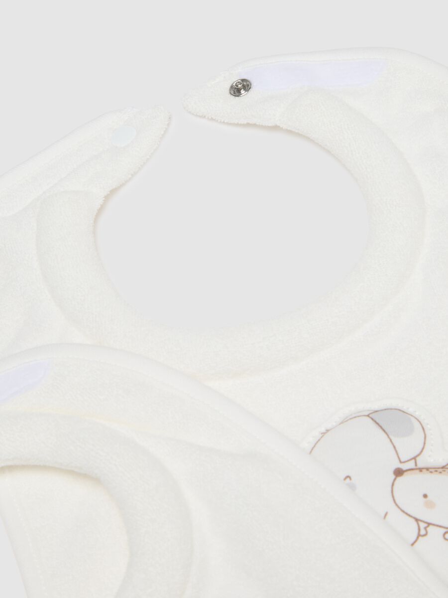 Baby bib bipack in pure white cotton with print_2