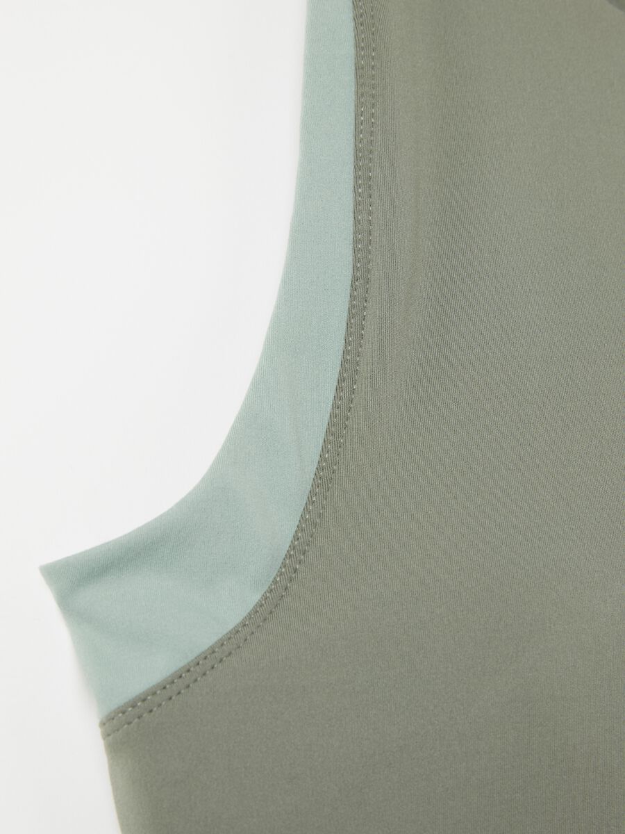 Crop top with contrasting edging_5