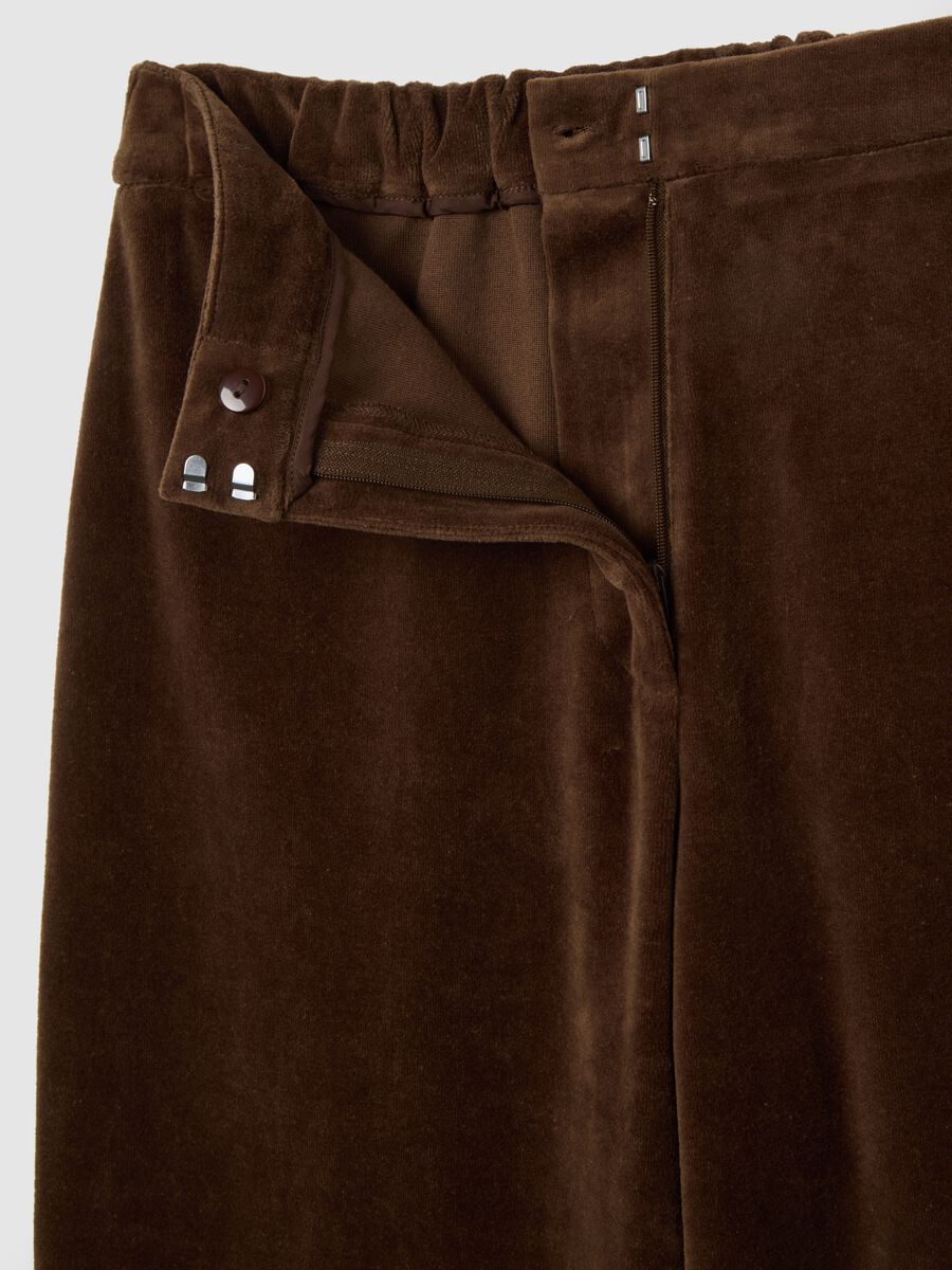 Regular fit brown trousers in cotton and velvet blend_5