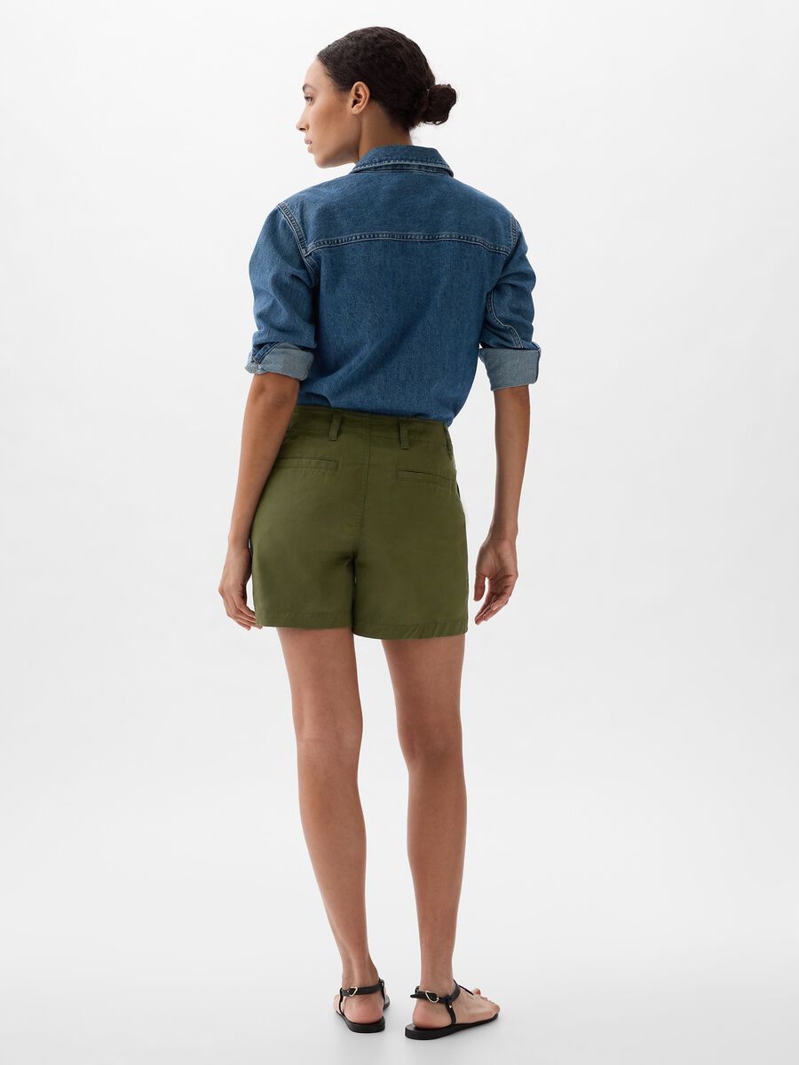 Chino shorts in stretch cotton_1