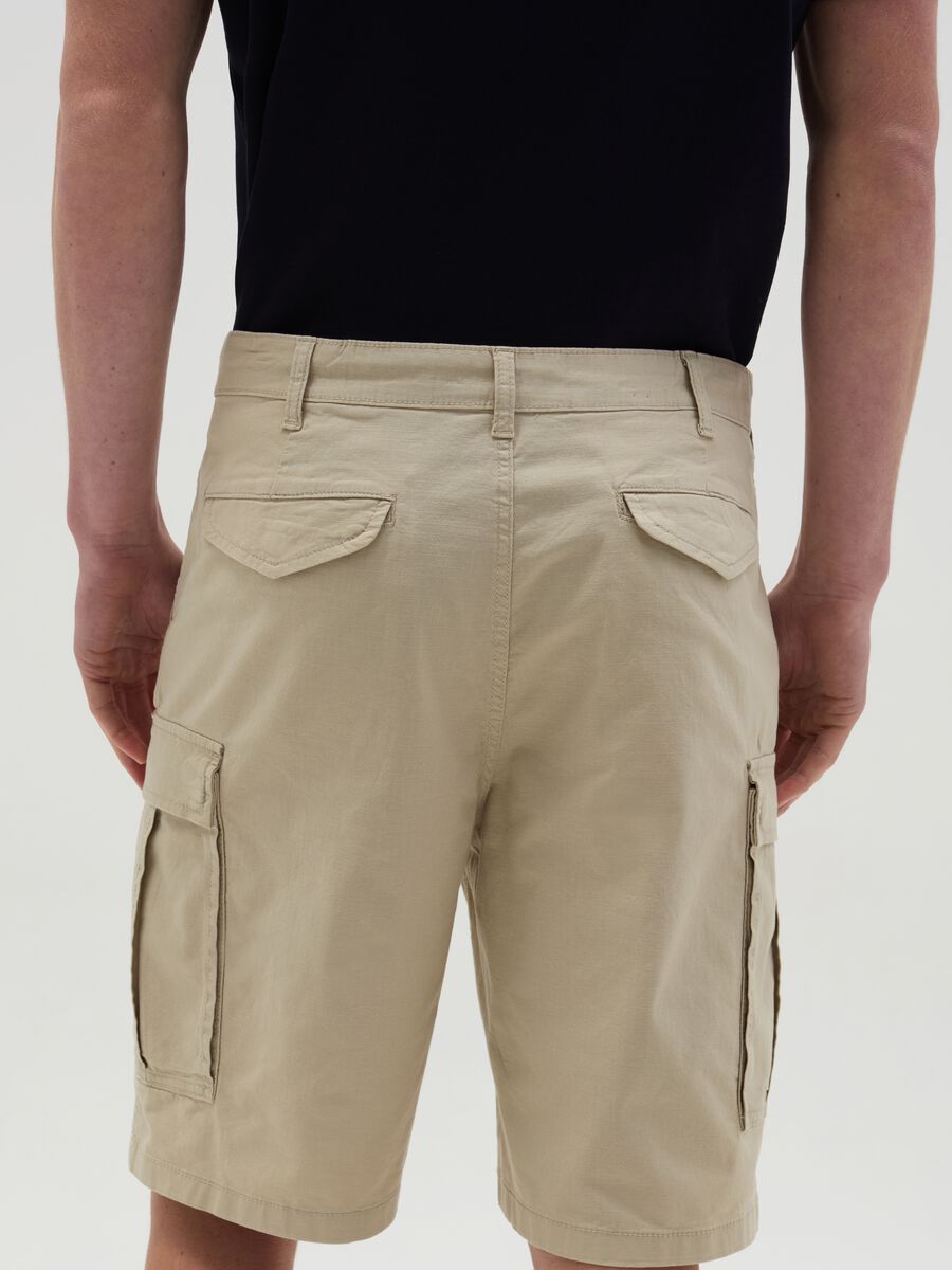 Stretch cargo Bermuda shorts with ripstop weave_2