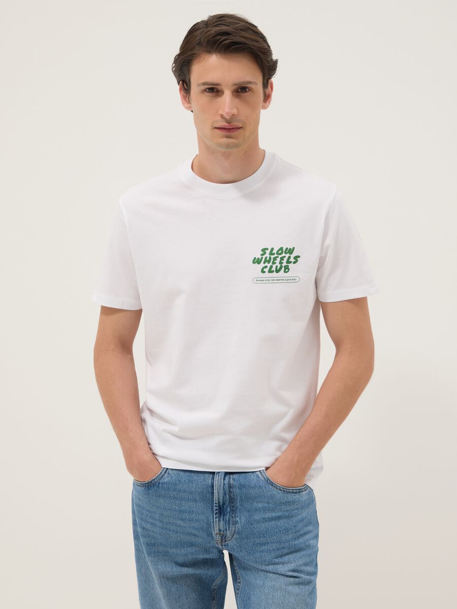 White pure cotton T-shirt with chest print, regular fit_0