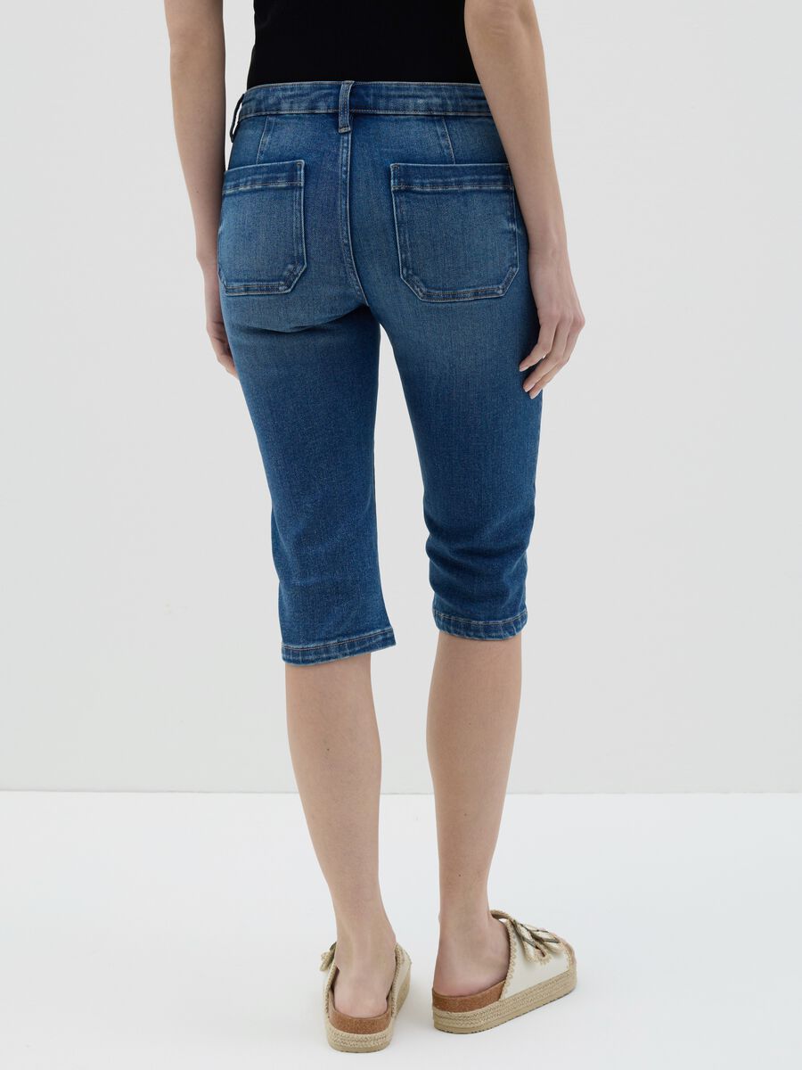Capri shorts in denim_3