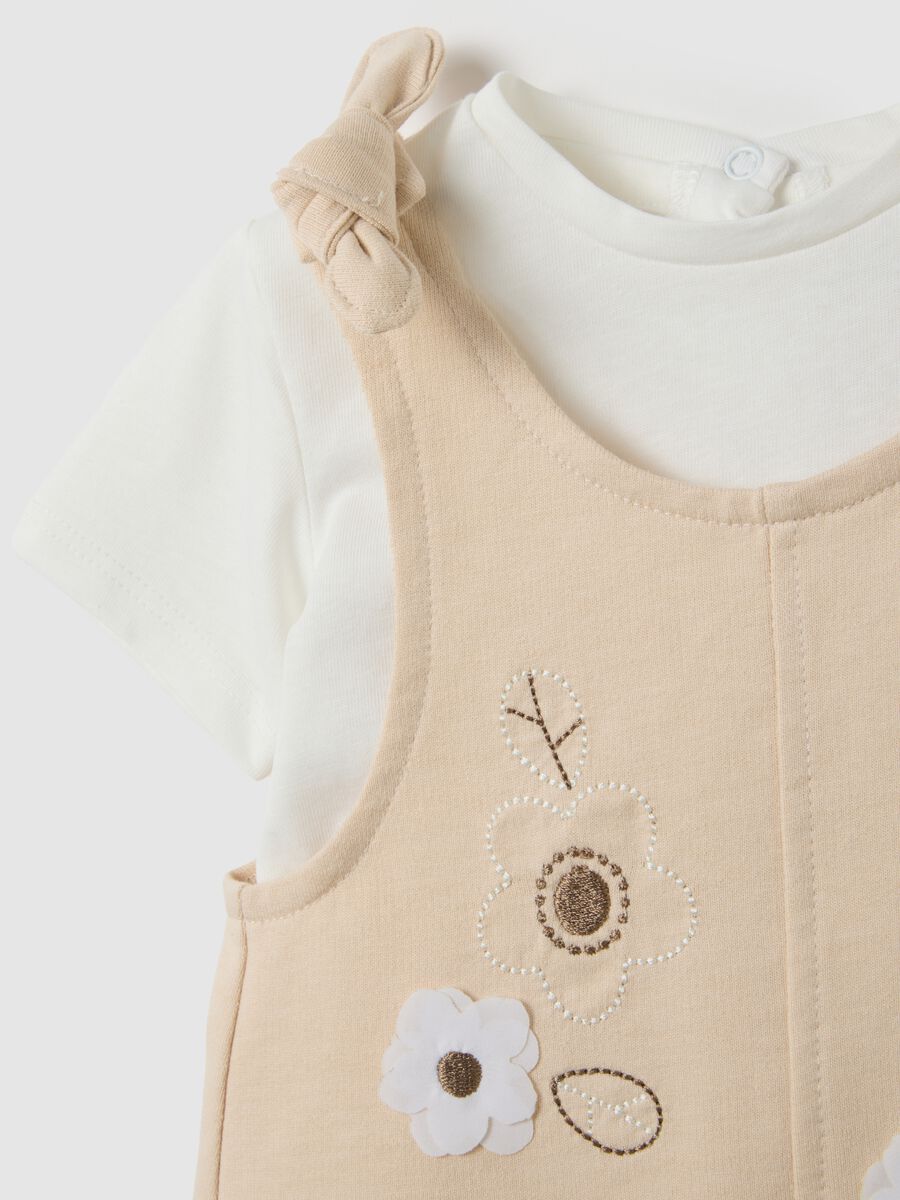 Multicoloured pure cotton romper for baby girls_2