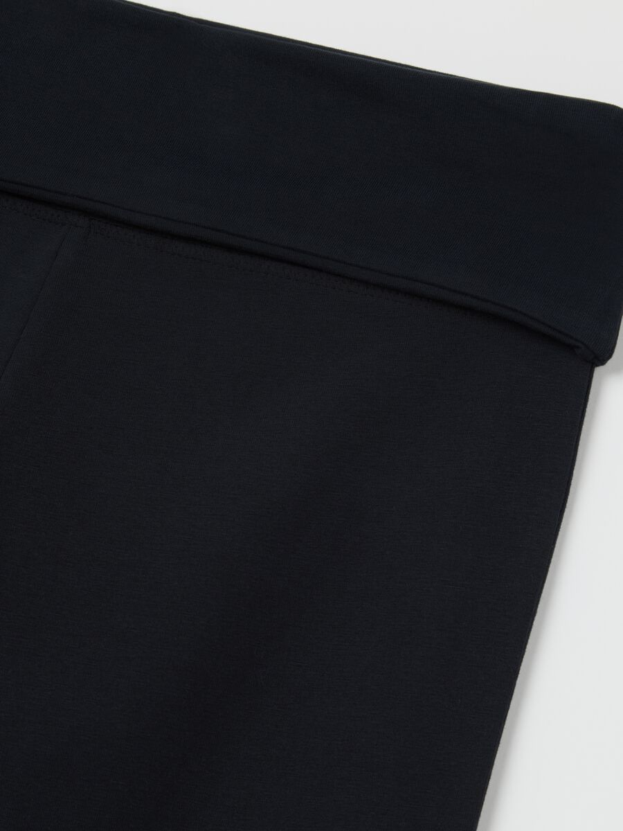 Black flare-fit leggings with striped fold at the waist_5