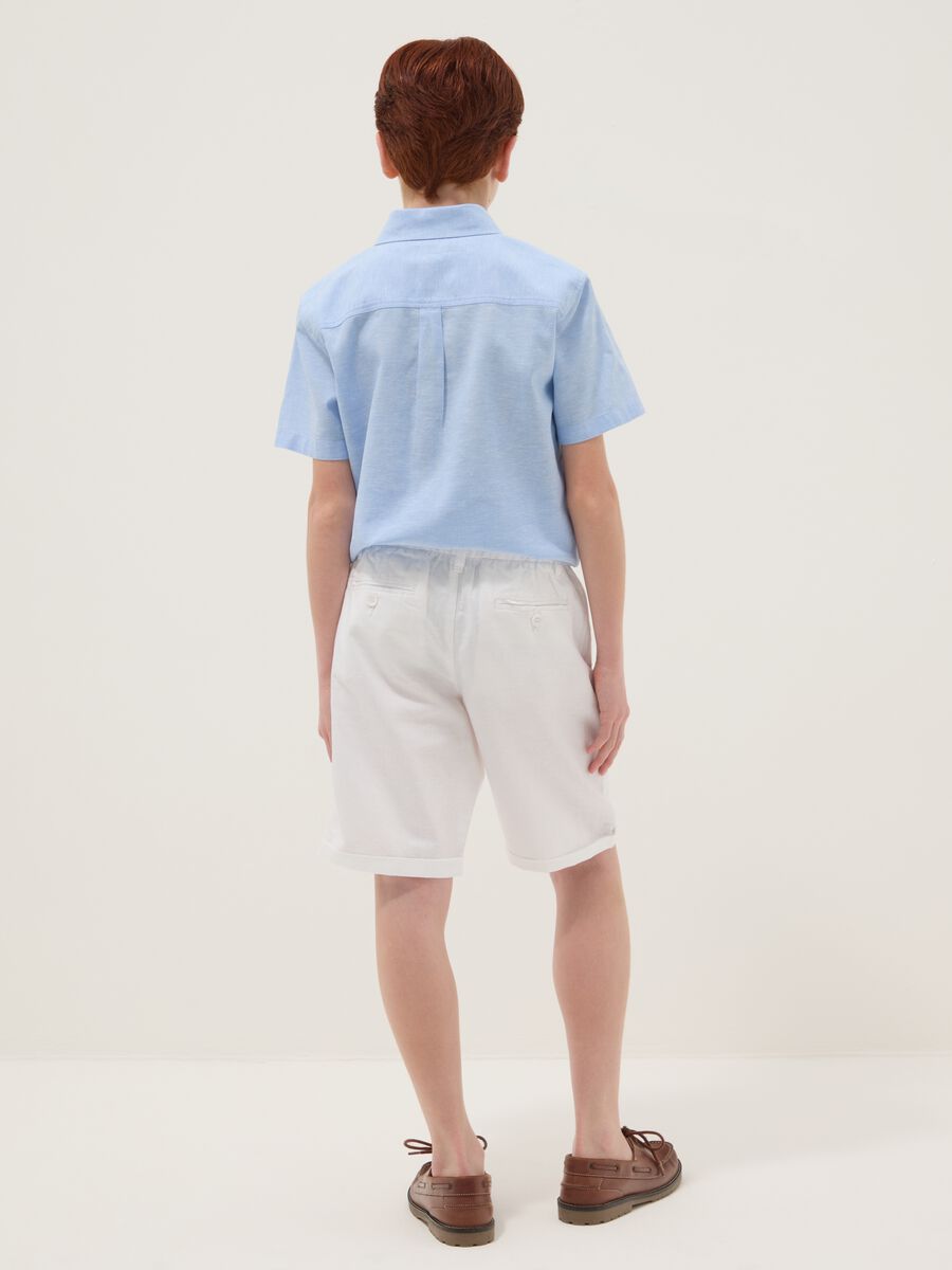 Shorts bianchi in misto lino e cotone regular fit da ragazzo_1