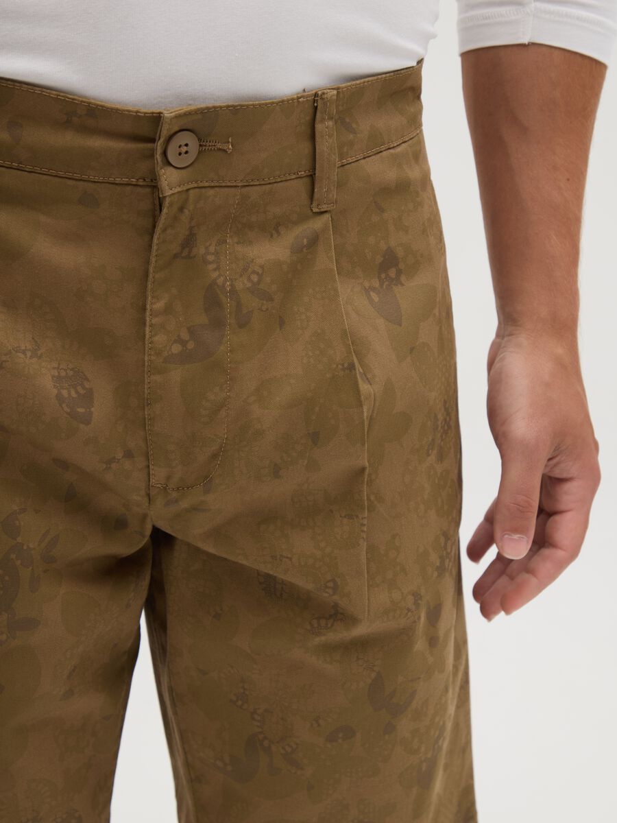 Men's brown regular fit cotton shorts_2