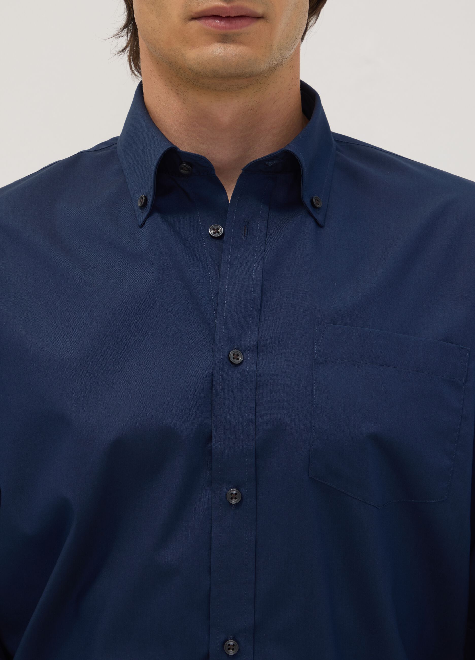 Camicia blu regular fit con collo button-down easy iron