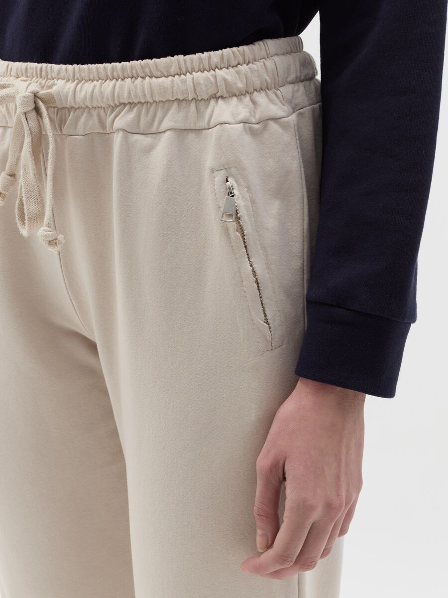 Jogger trousers with zip pockets_2