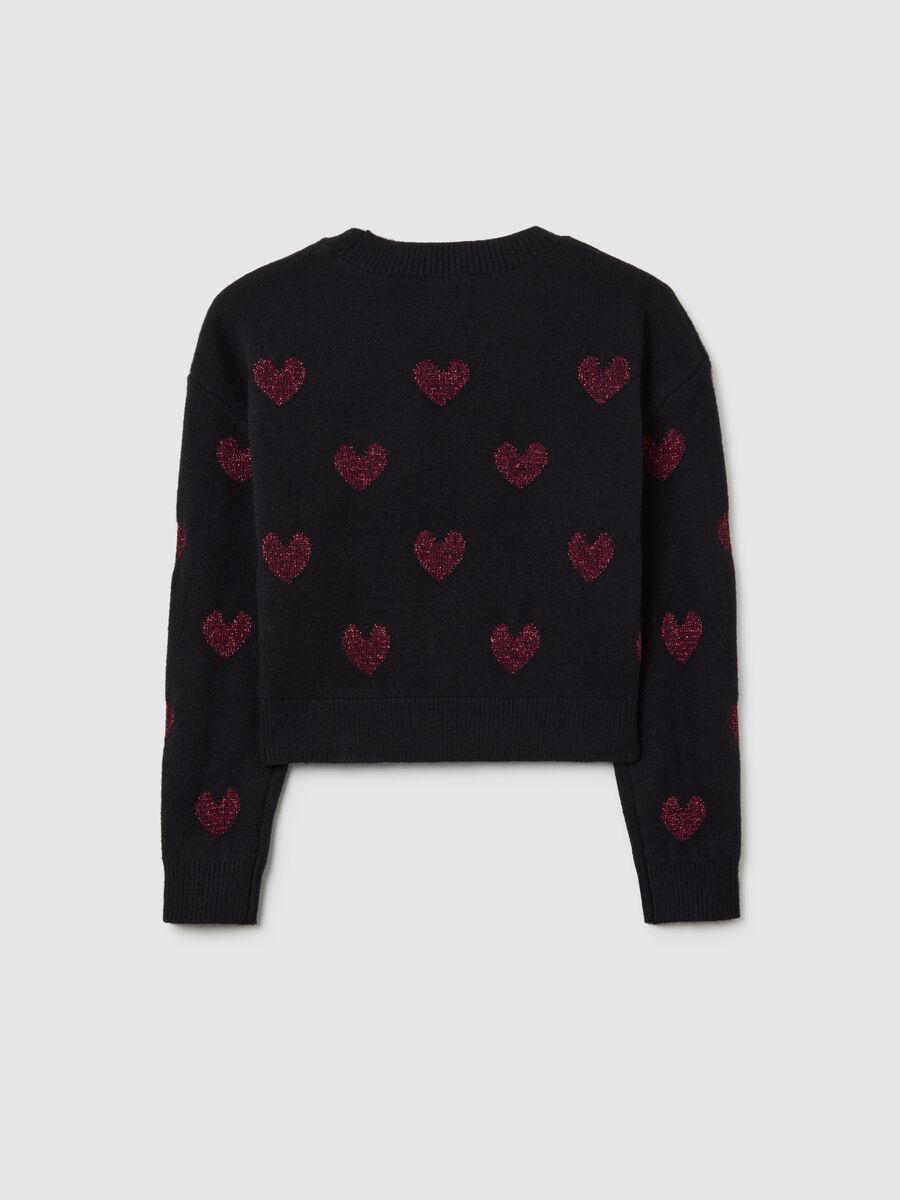 Maglione nero da ragazza regular fit con cuori decorativi_4