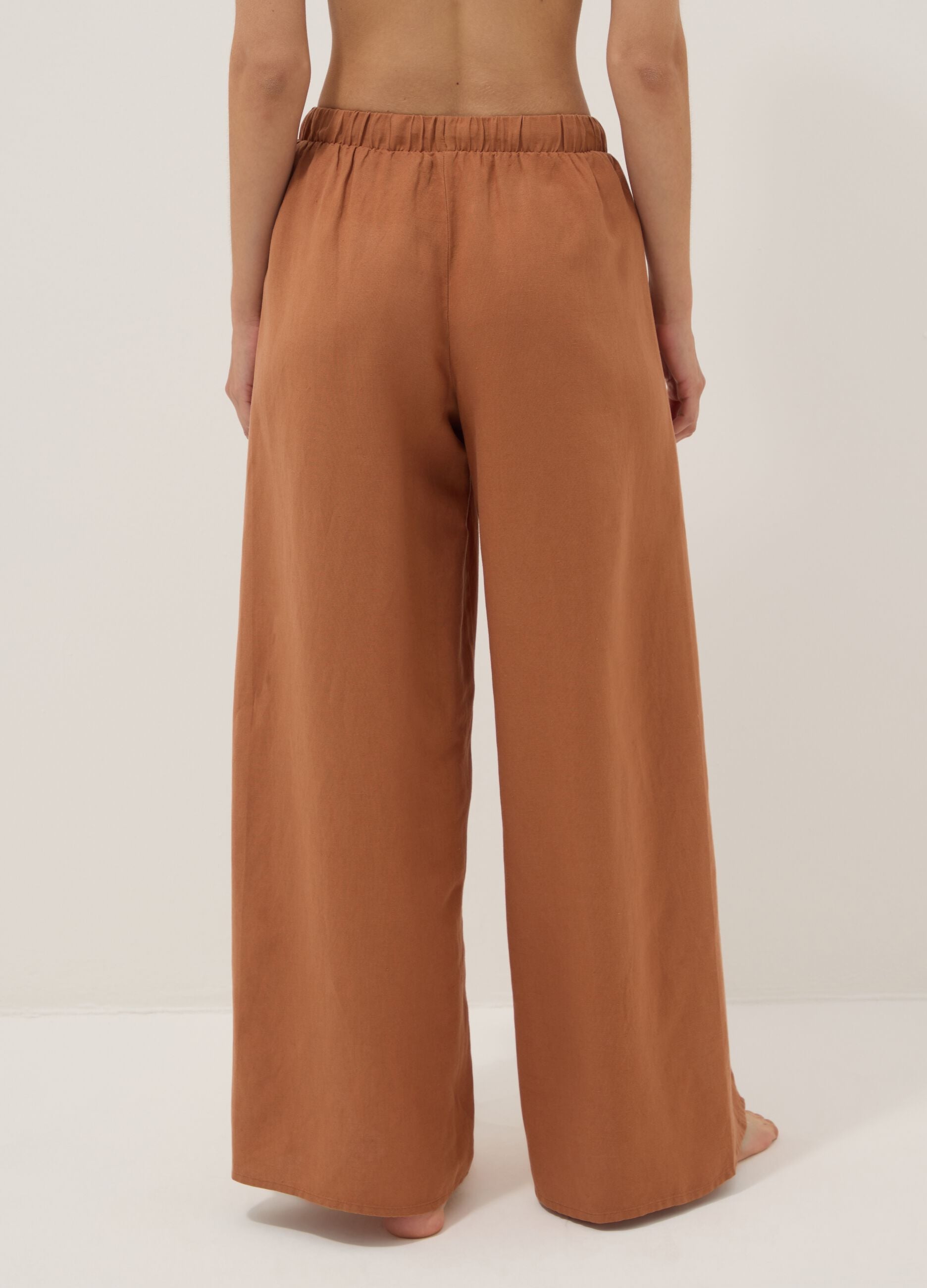 Pantaloni marroni in misto lino e viscosa wide leg