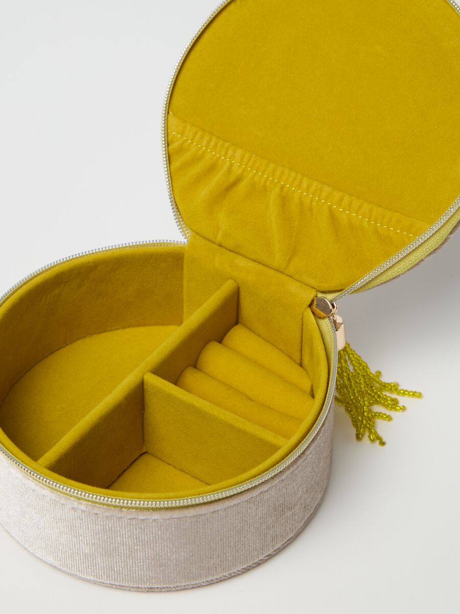 Round jewellery box in quilted velvet_2